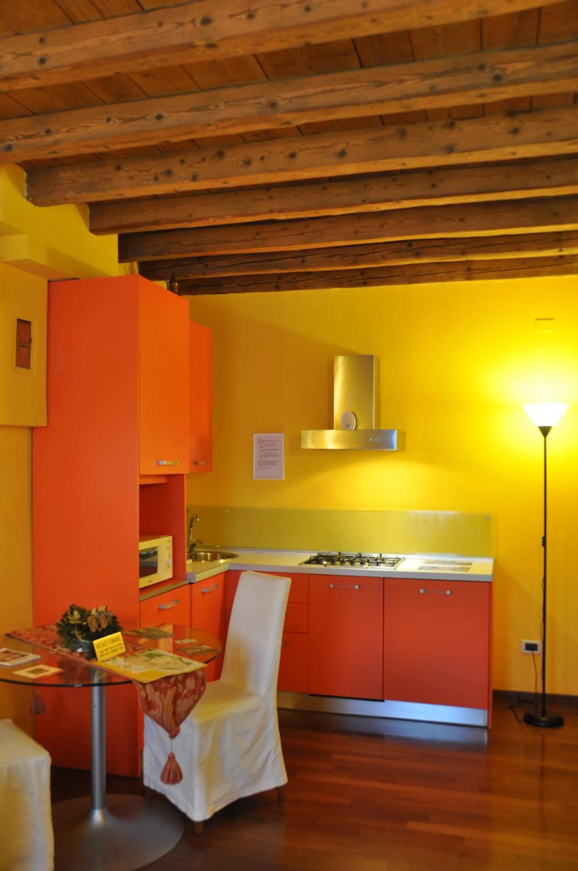 Kitchen or kitchenette in Piazza Nova Guest House