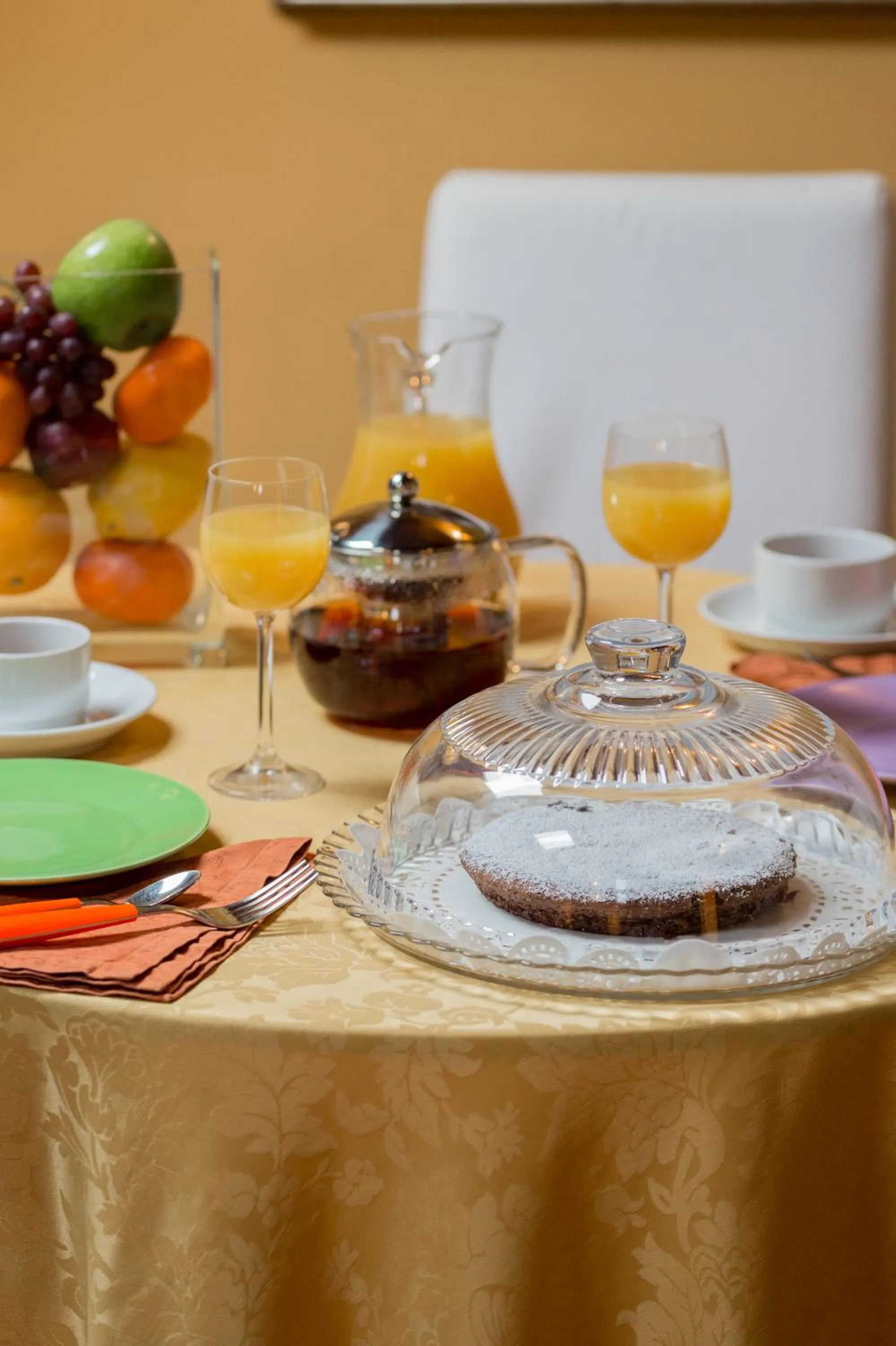 Breakfast in Piazza Nova Guest House