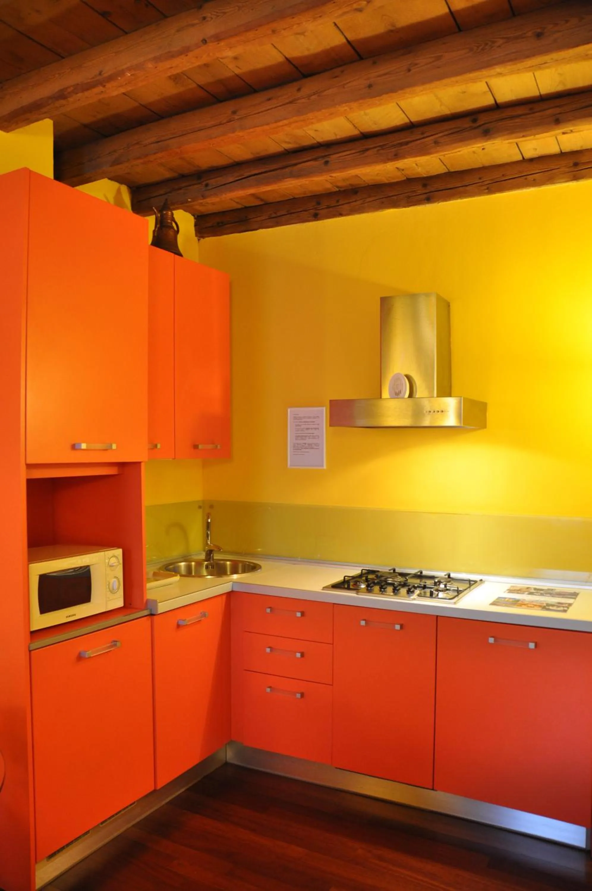 Kitchen or kitchenette in Piazza Nova Guest House