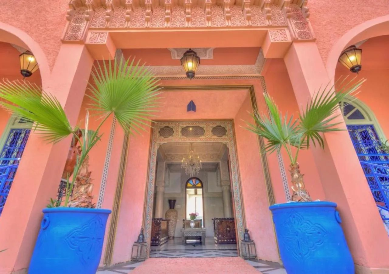Facade/entrance in Riad la villa bleue & SPA