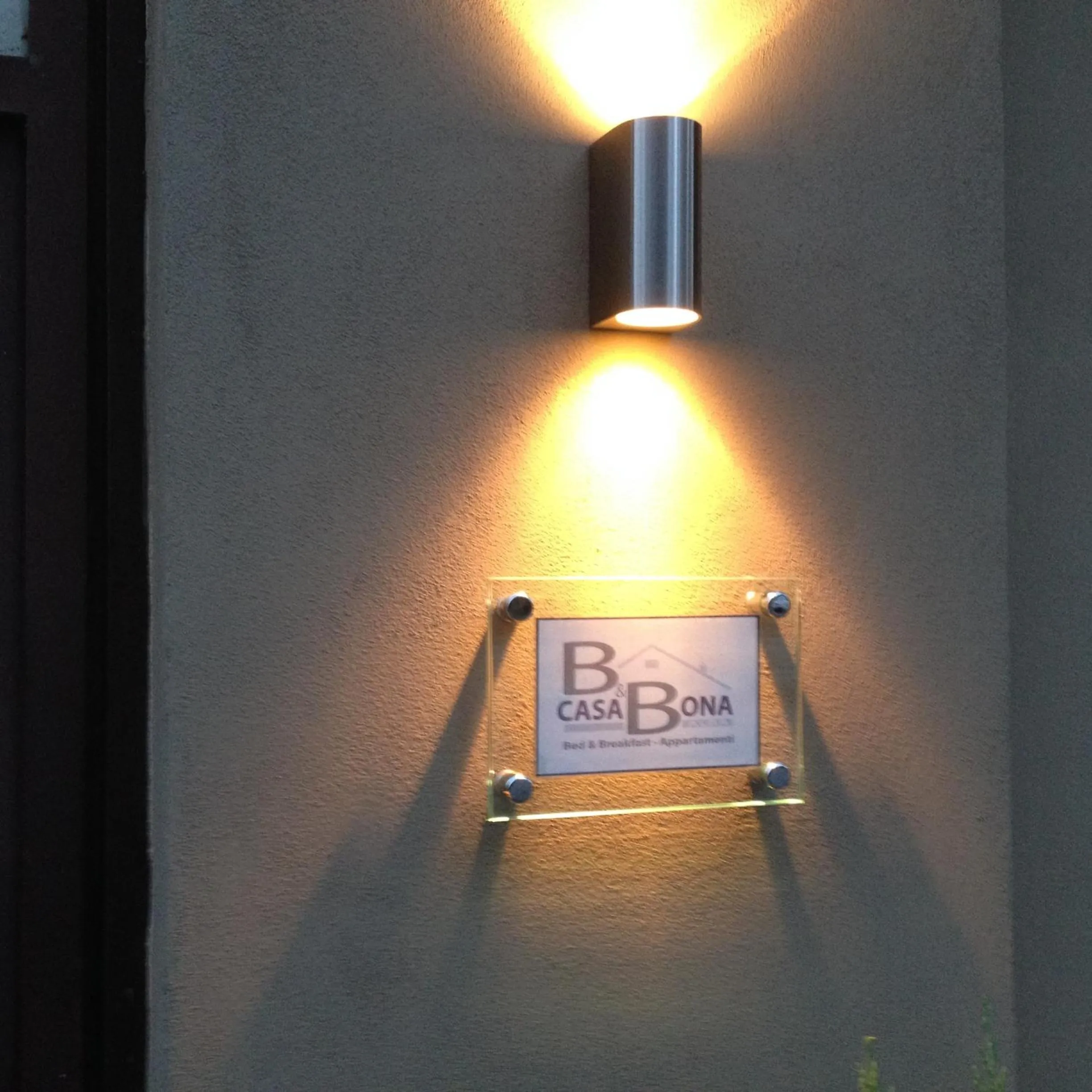 Facade/entrance in Casa Bona