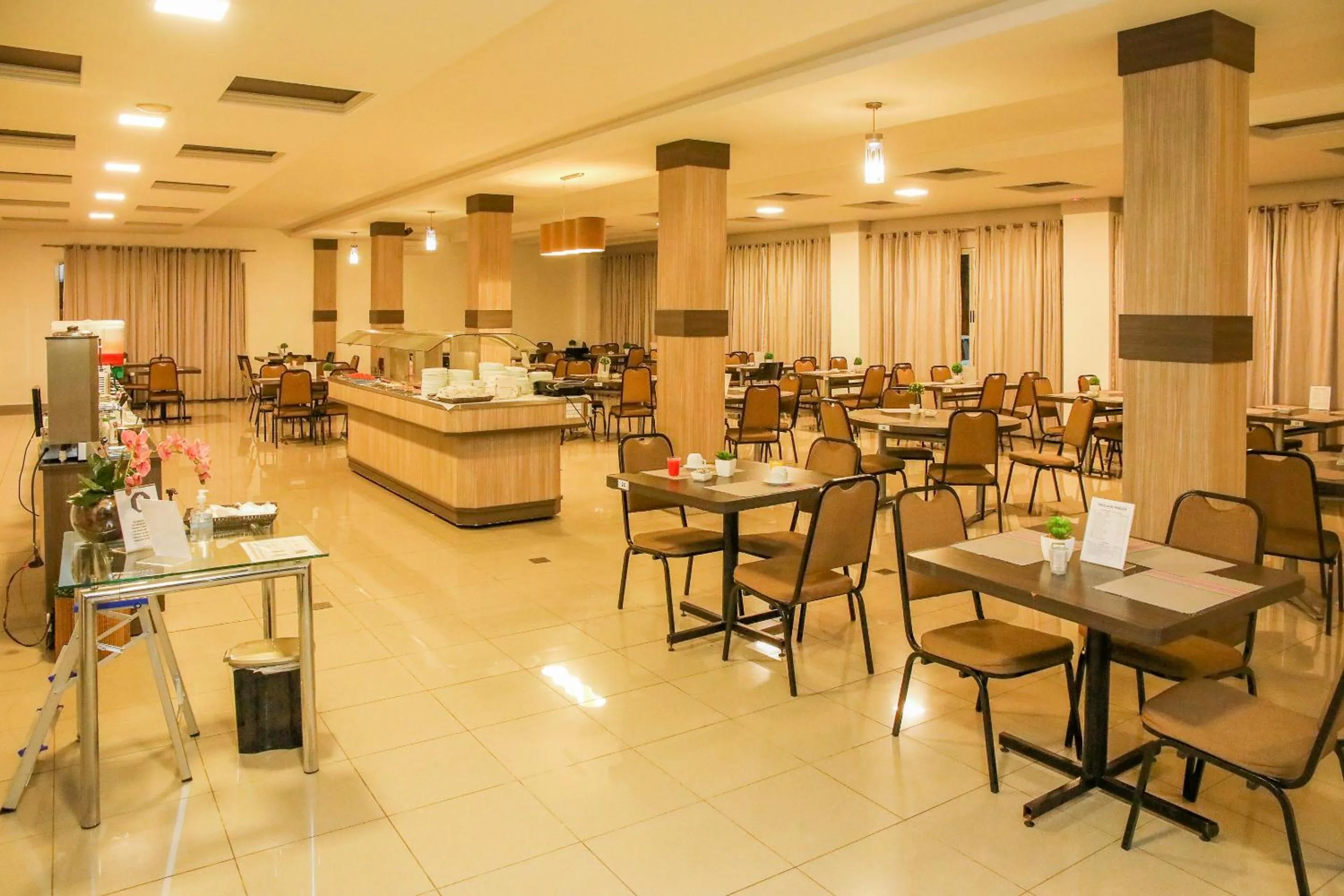 Restaurant/places to eat in Rede Andrade Vivaldi