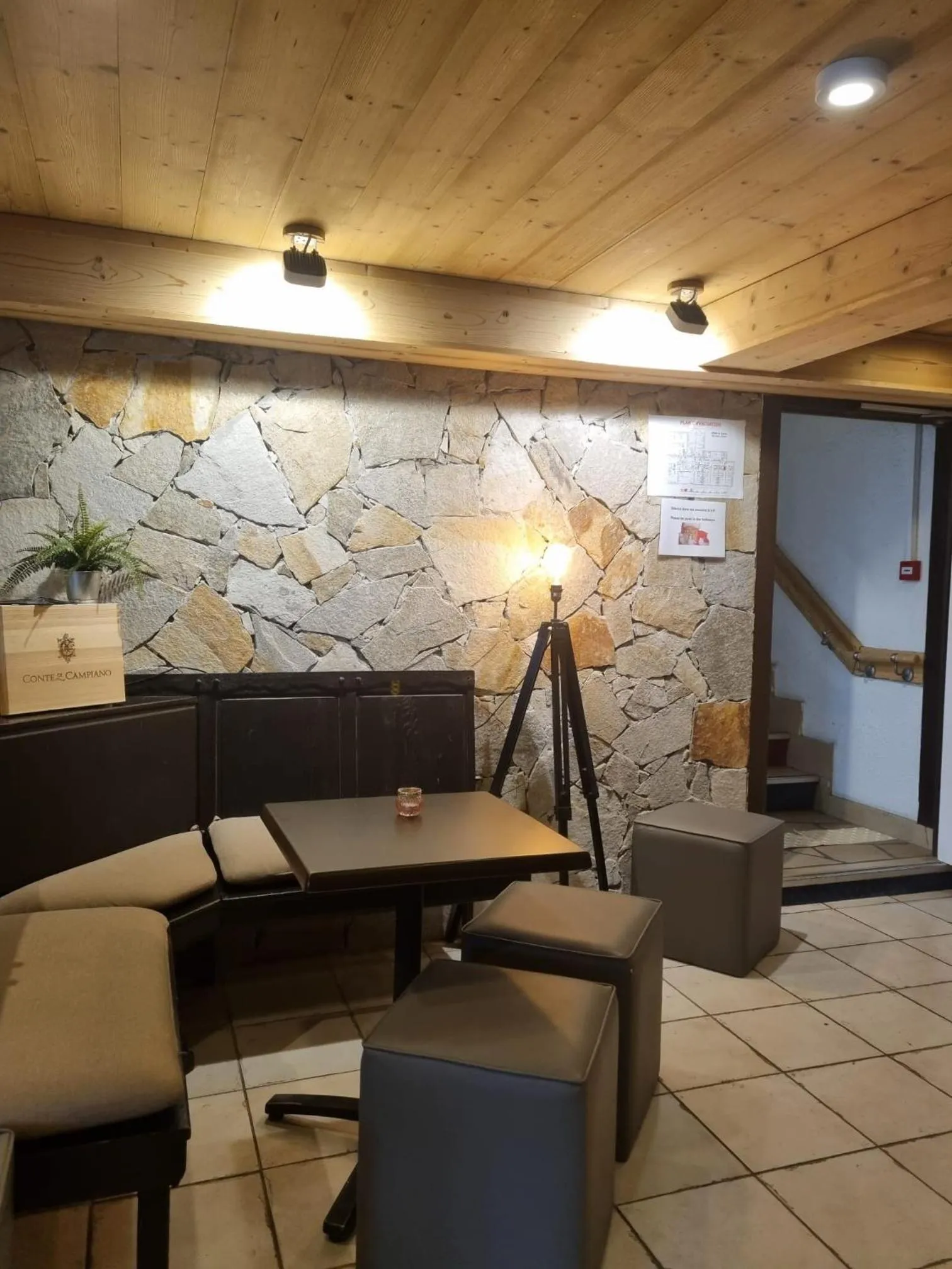 Lobby or reception in Hotel Le Cairn