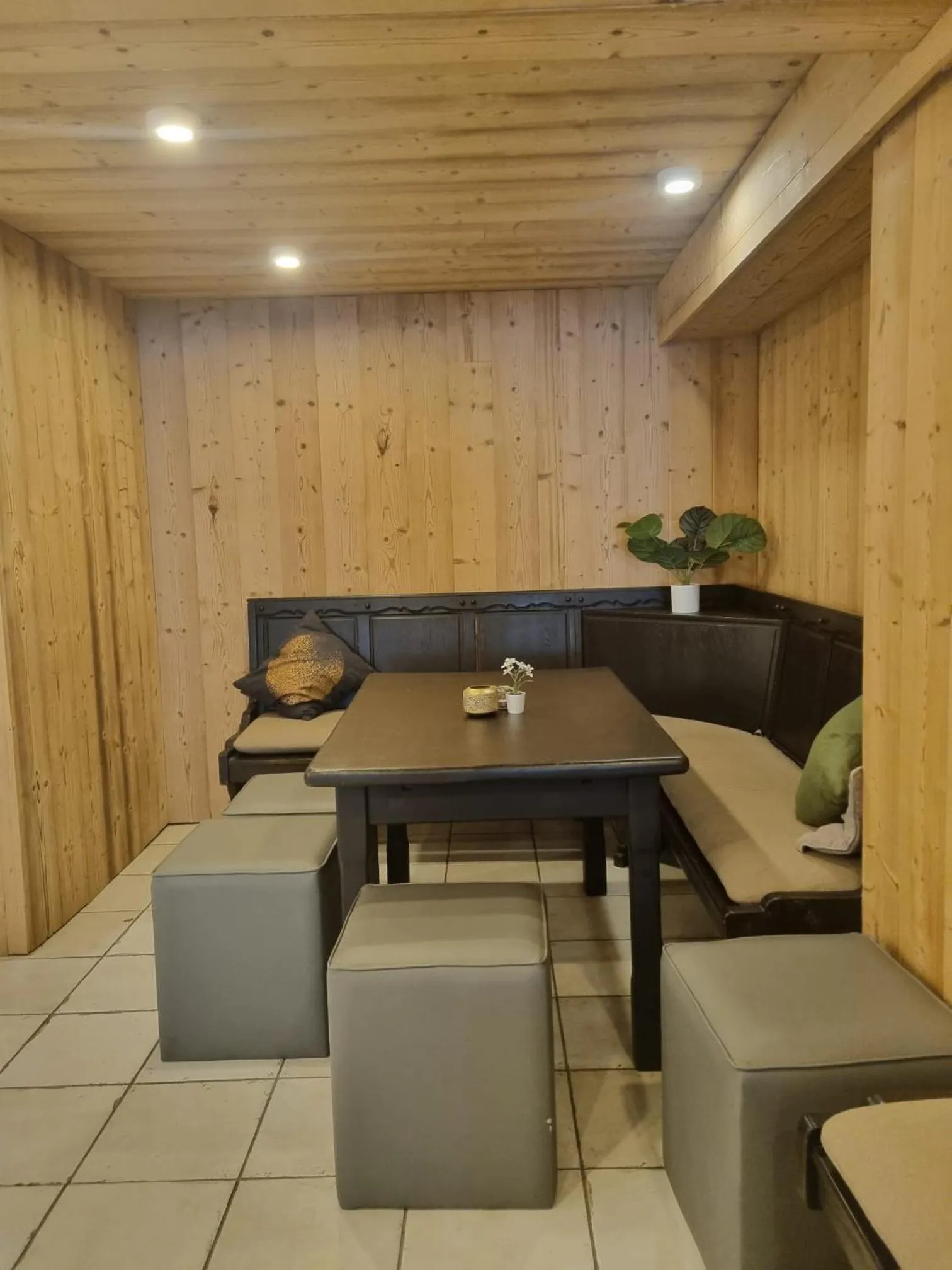 Lobby or reception in Hotel Le Cairn