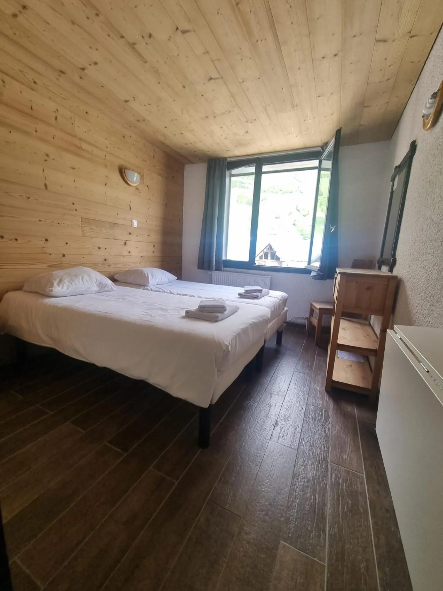 Bedroom in Hotel Le Cairn