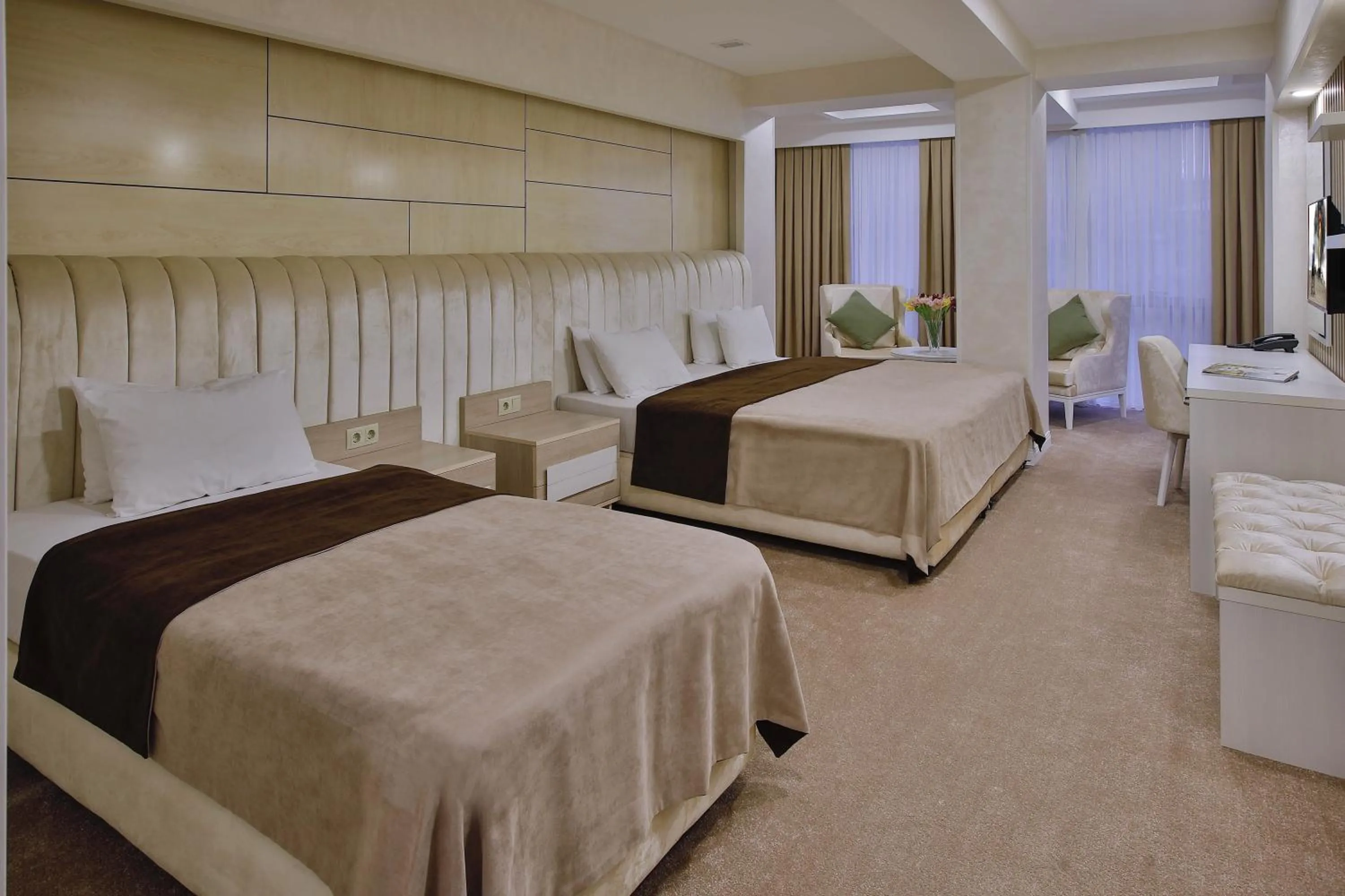 Bed in Ganjali Plaza Hotel