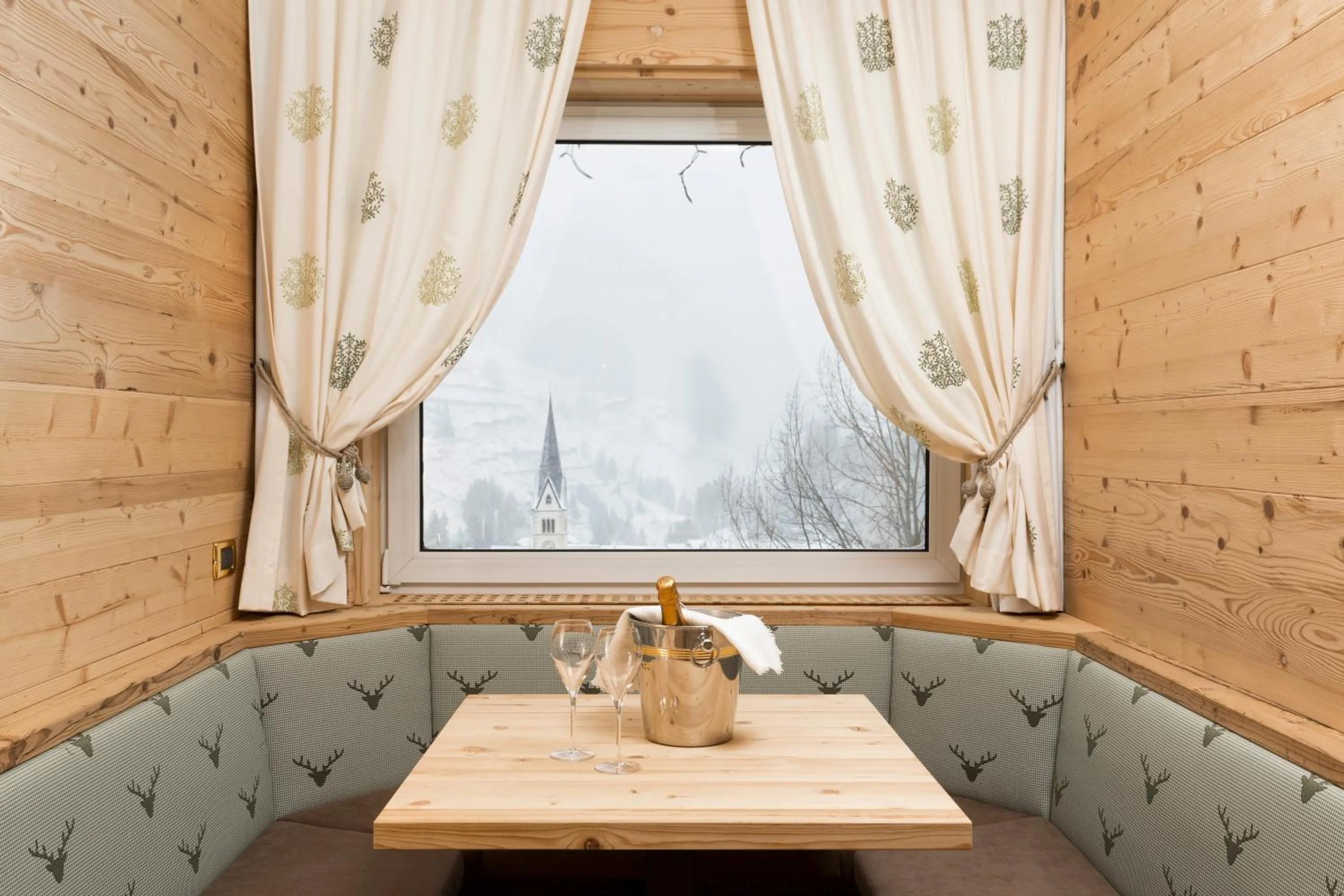 Decorative detail in Sporthotel Arabba