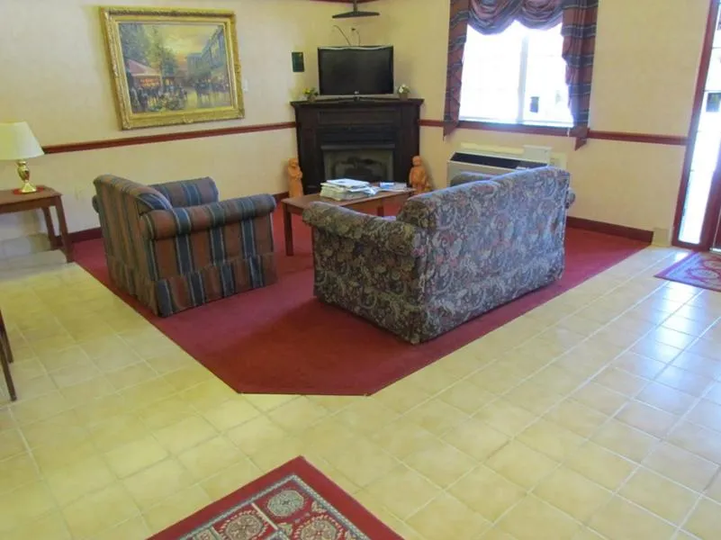 Lobby or reception in Western Inn & Suites Hampton