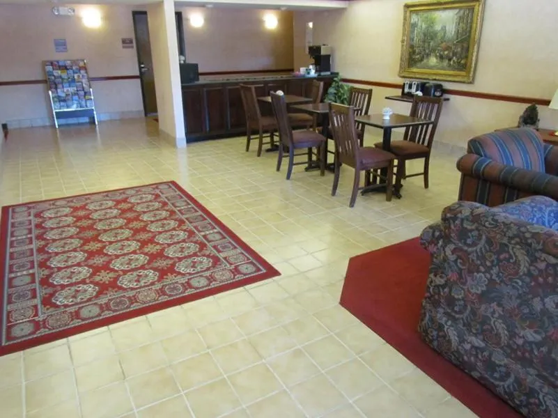 Lobby or reception in Western Inn & Suites Hampton
