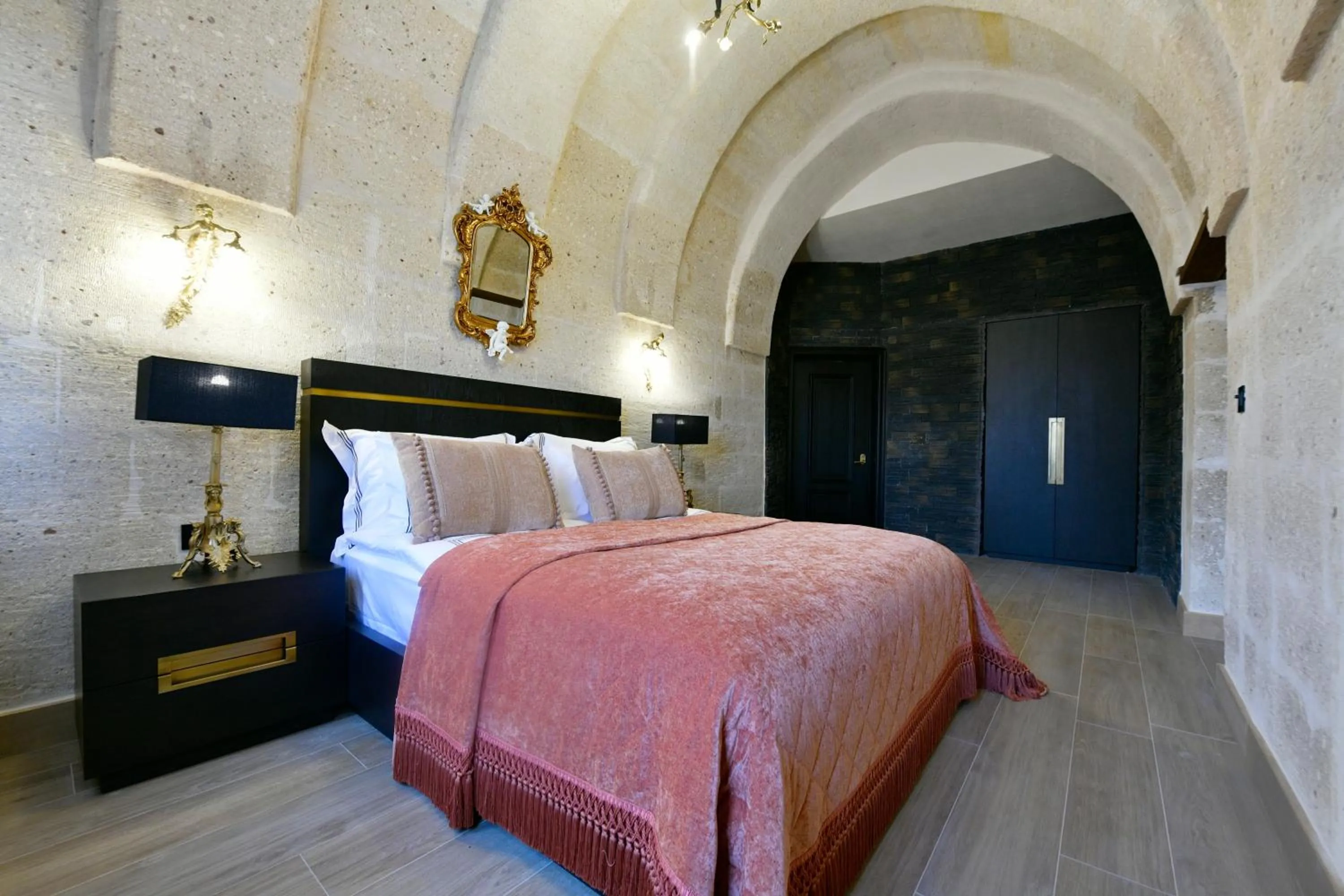 Bedroom, Bed in Sacred Mansion