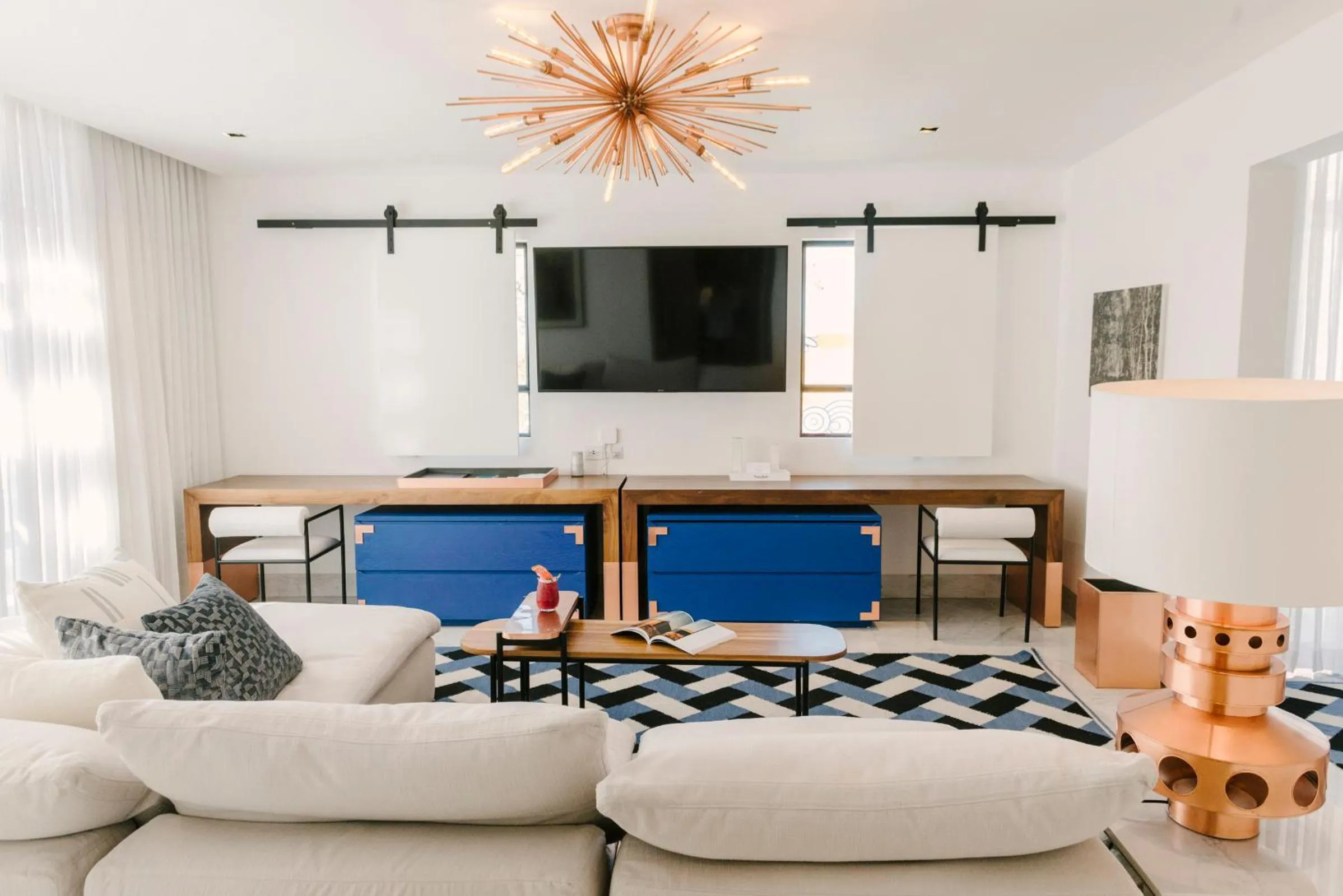 TV and multimedia in Hotel Matilda, a Member of Design Hotels