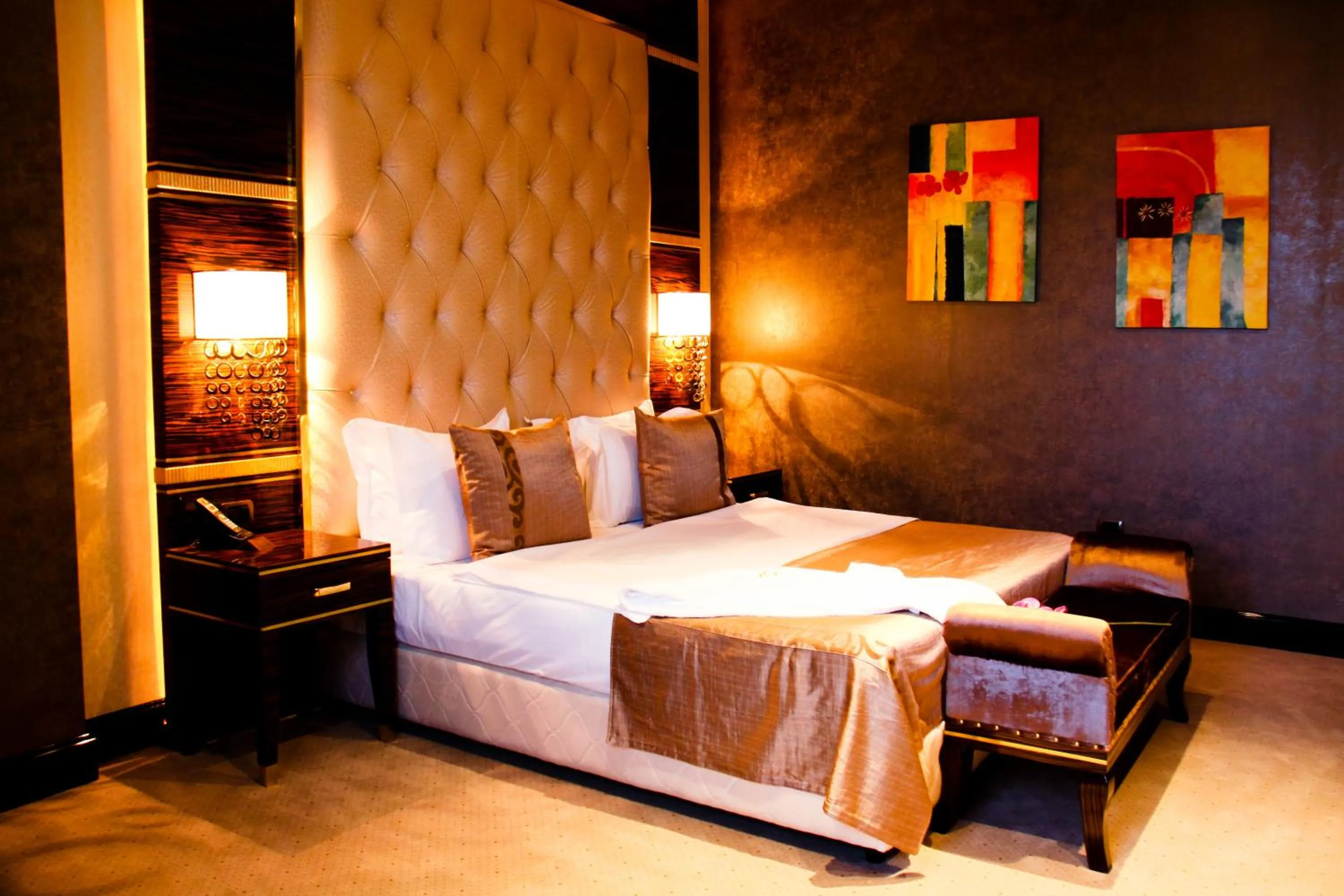 Photo of the whole room, Bed in Sapphire Hotel