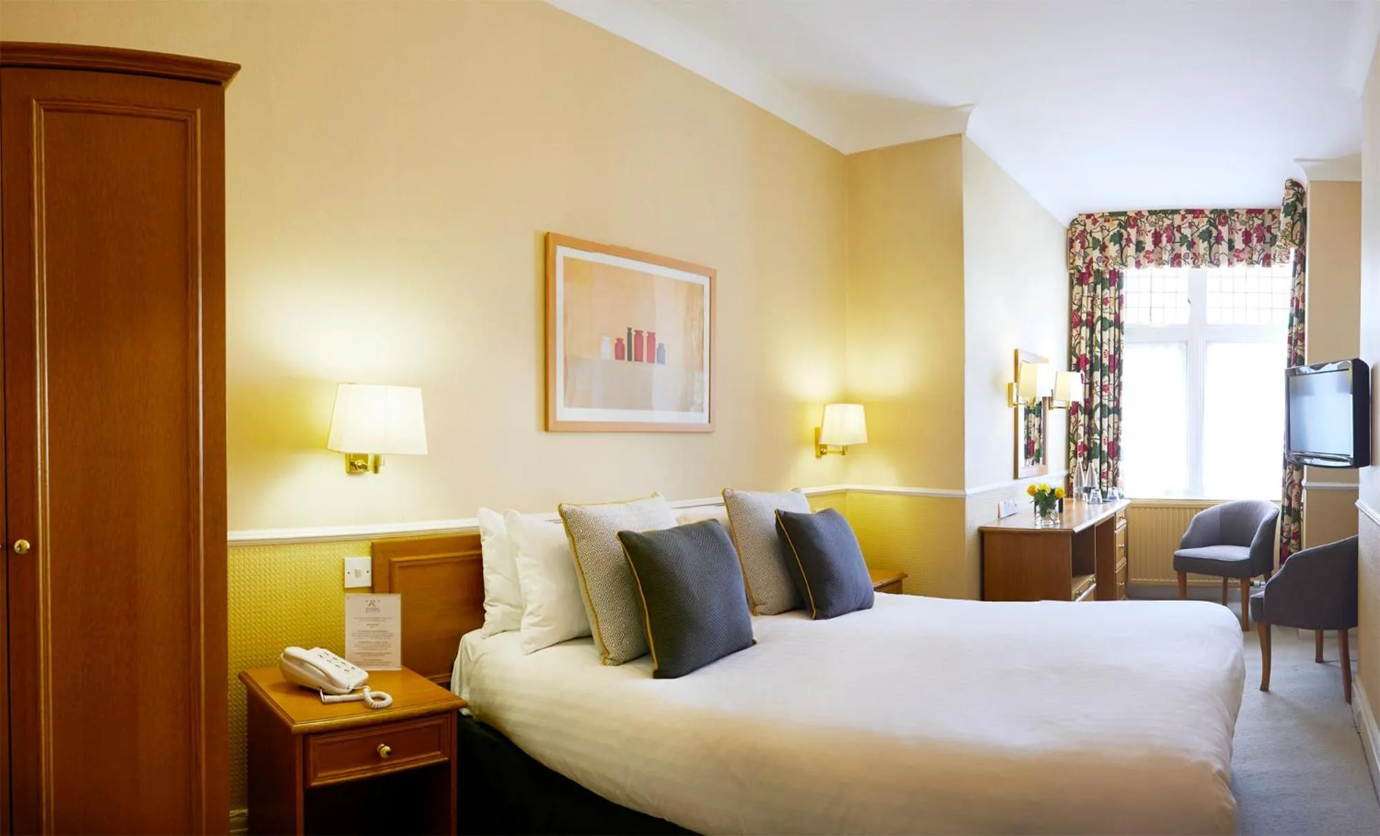 Bedroom, Bed in Riviera Town House