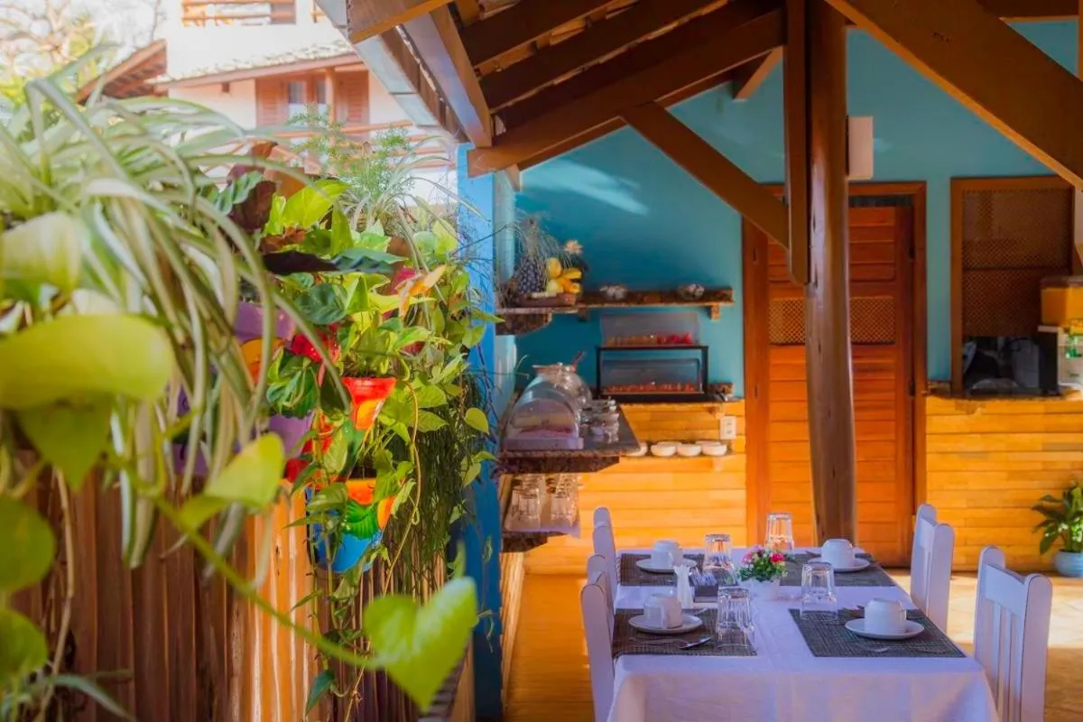 Buffet breakfast in Pousada Windjeri