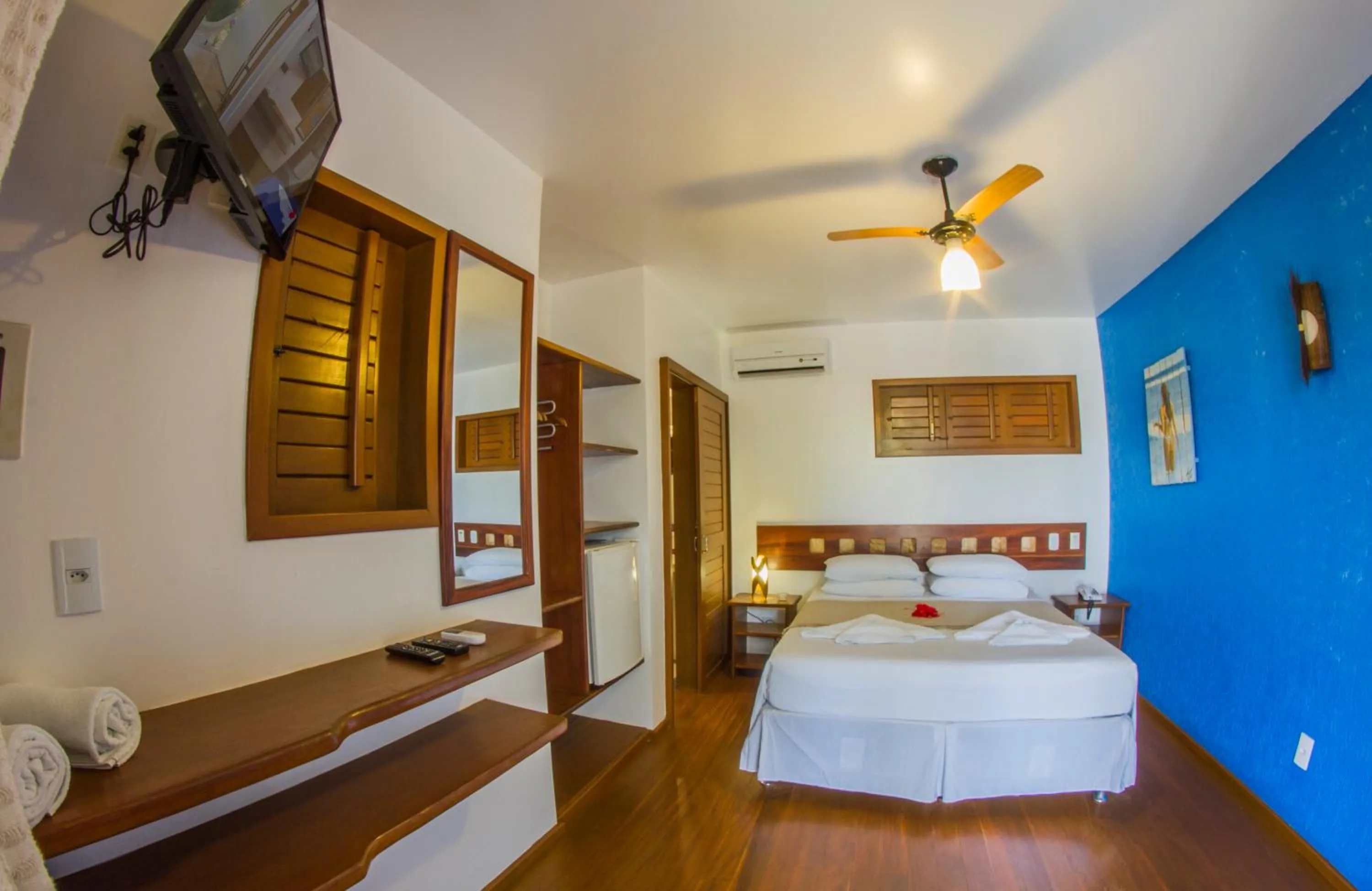 Photo of the whole room, Bed in Pousada Windjeri