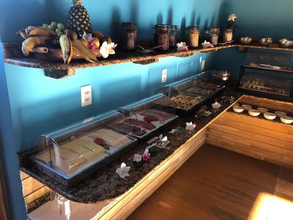 Buffet breakfast in Pousada Windjeri