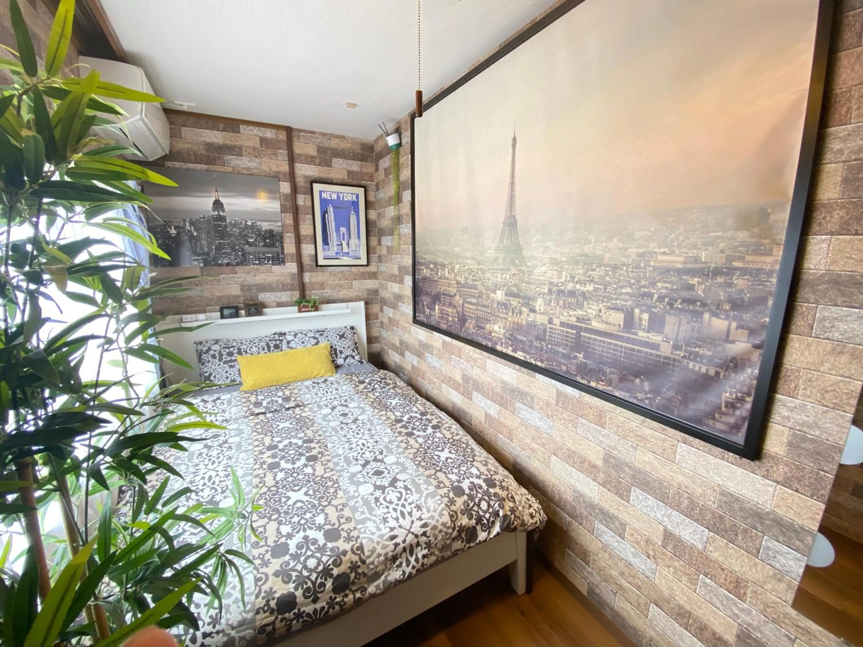 Bedroom, Bed in Hotel Orange House