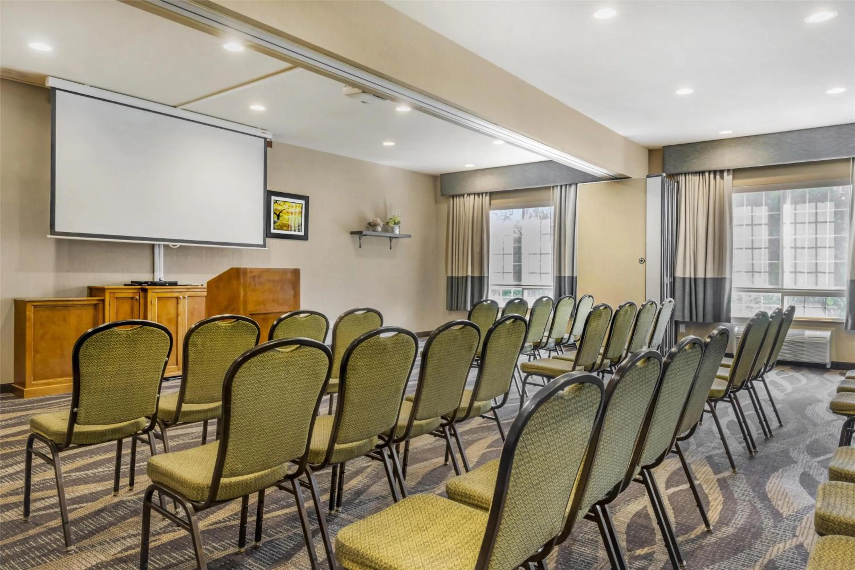 Meeting/conference room in BEST WESTERN PLUS Saint John Hotel & Suites