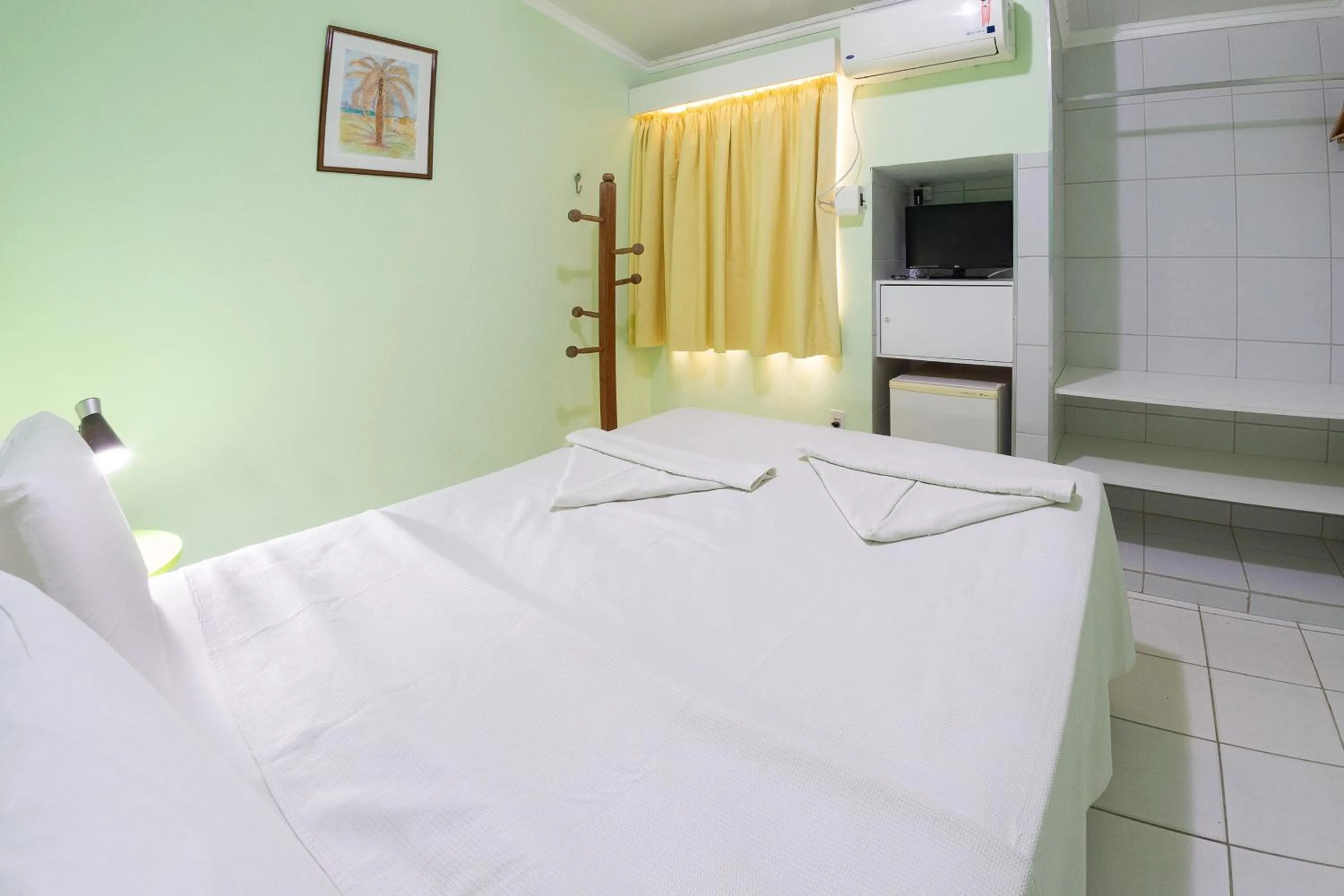 Photo of the whole room, Bed in Pousada Portomares