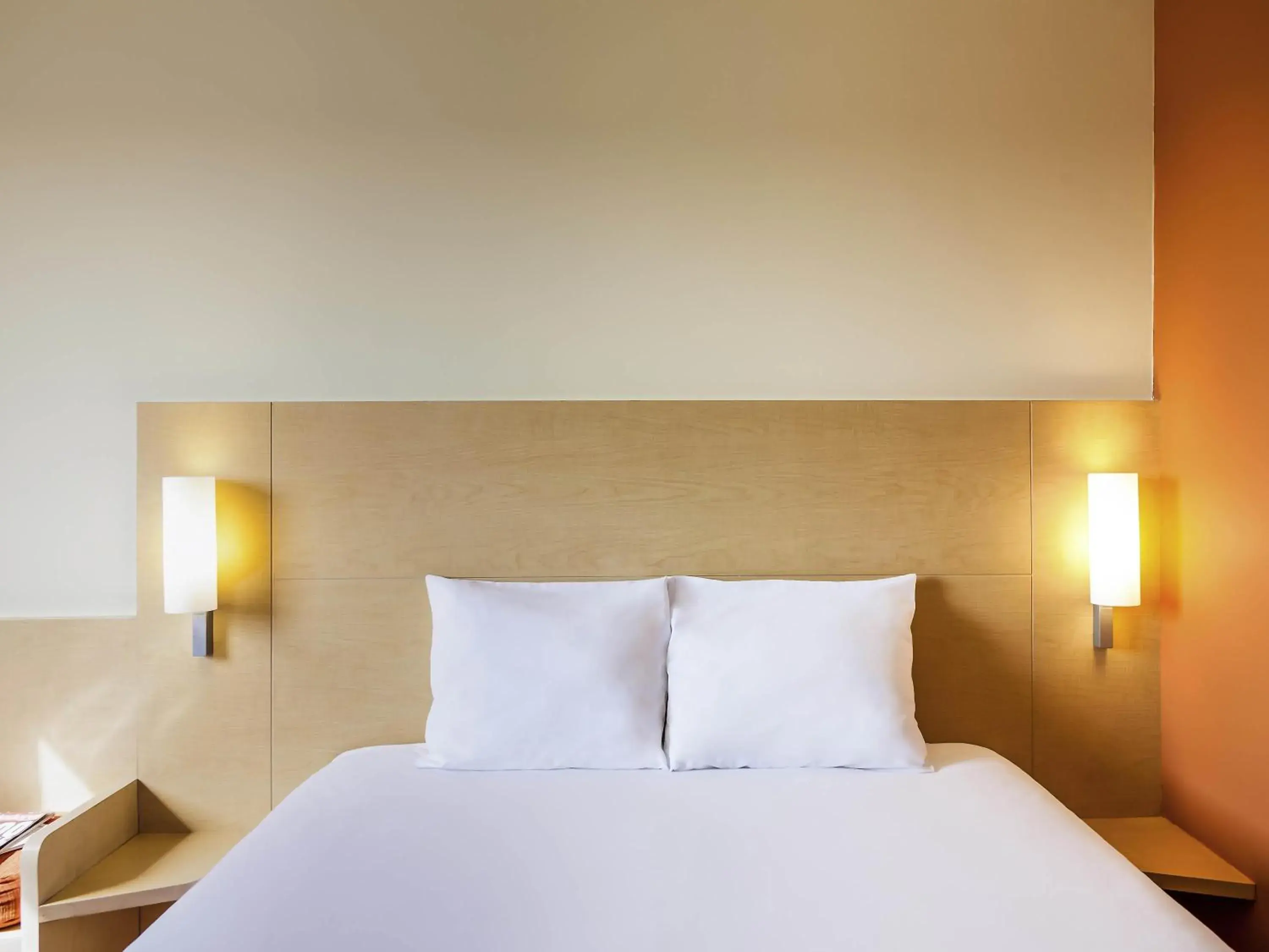 Standard Queen Room in Ibis Juarez Consulado Standard Queen Room in Ibis Juarez Consulado