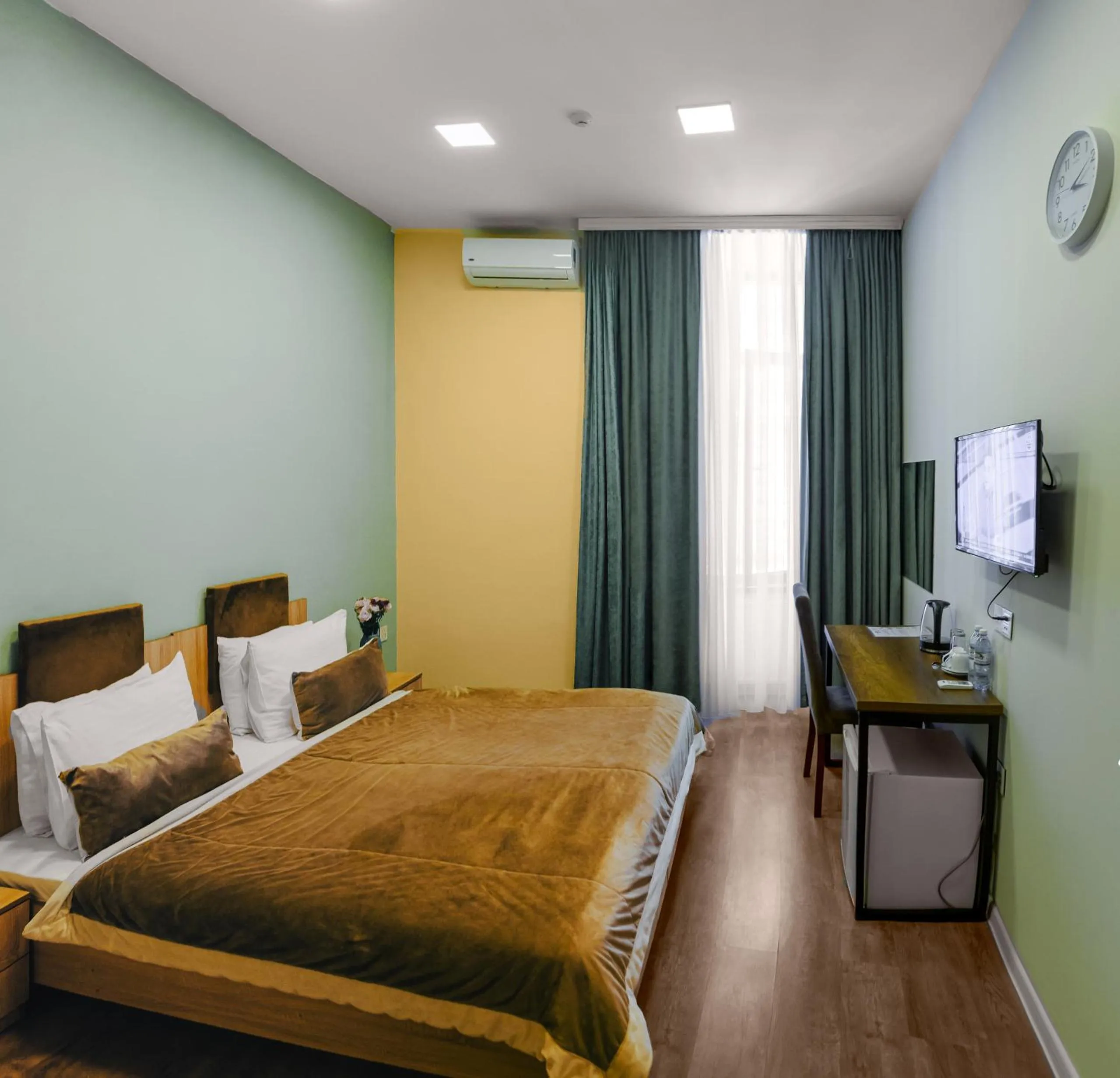 Bed in Seven Boutique Hotel Baku