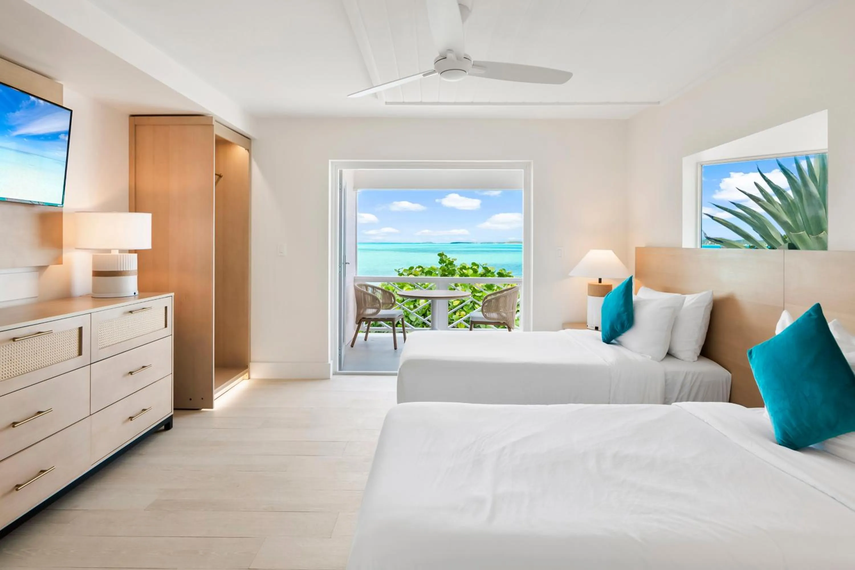 Bed in Peace and Plenty Resort