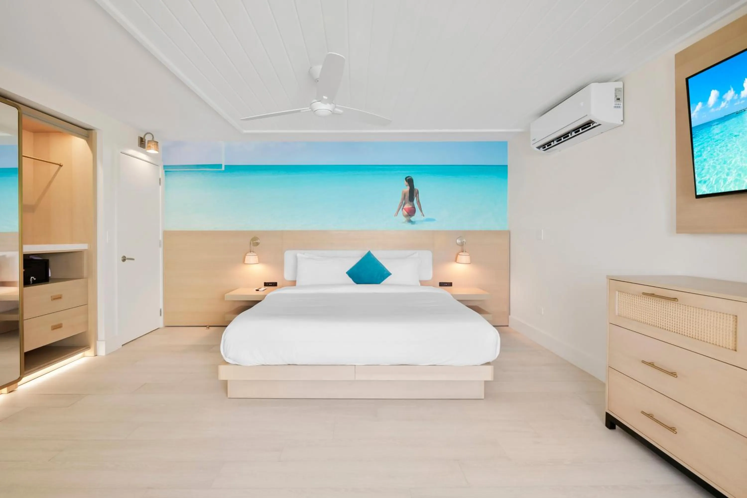 Bed in Peace and Plenty Resort