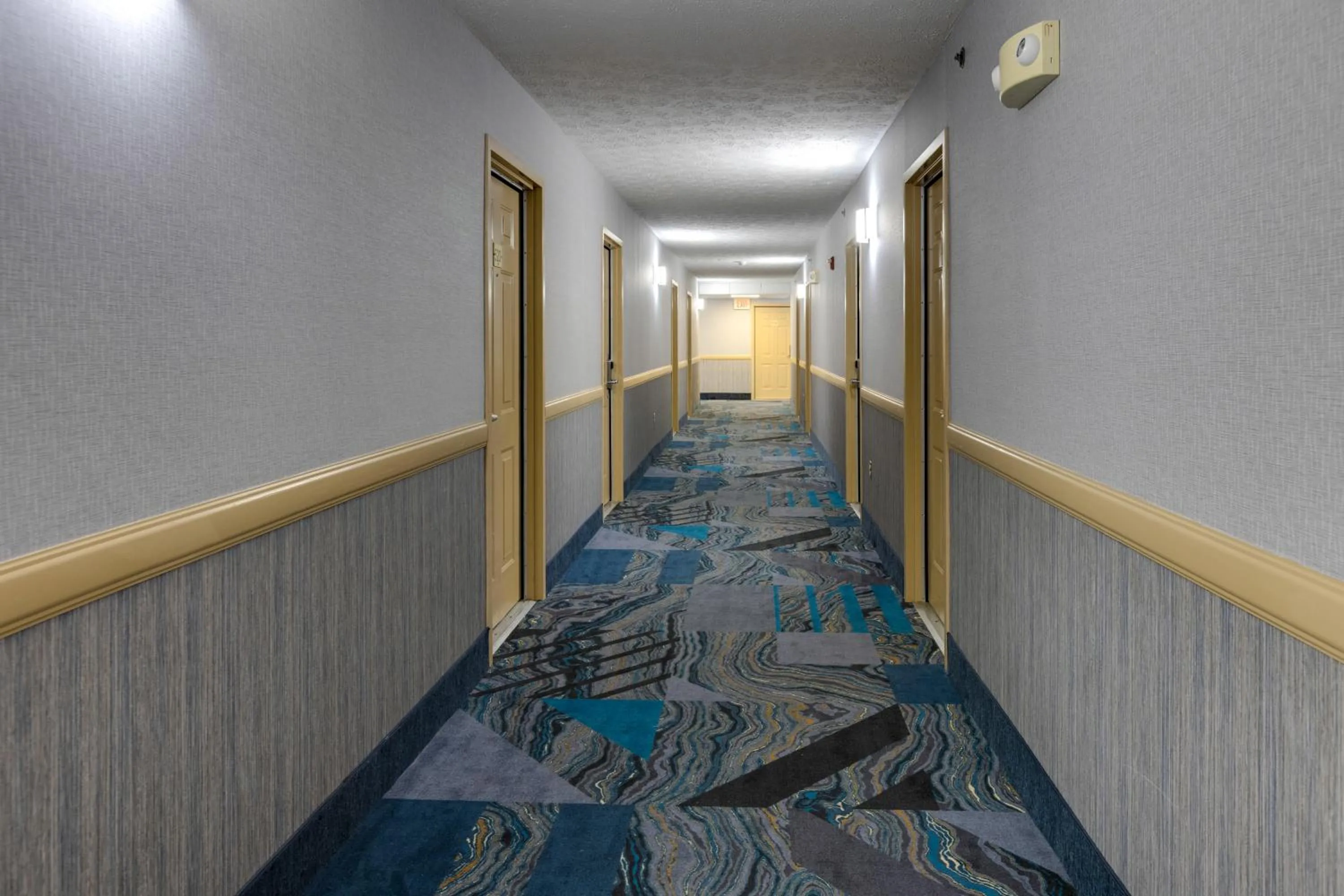 Property building in Park Grove Inn