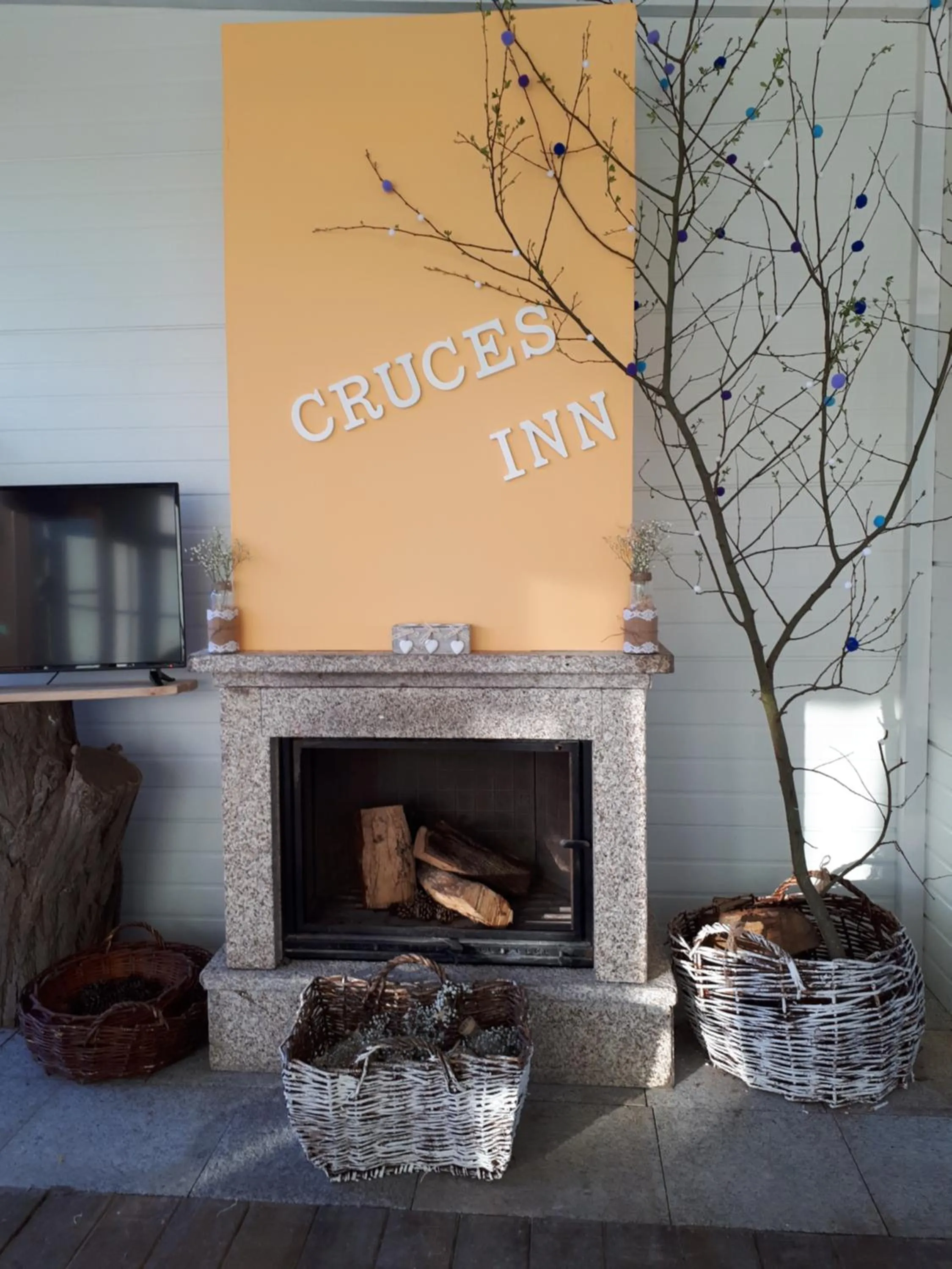 TV and multimedia in Crucesinn Albergue