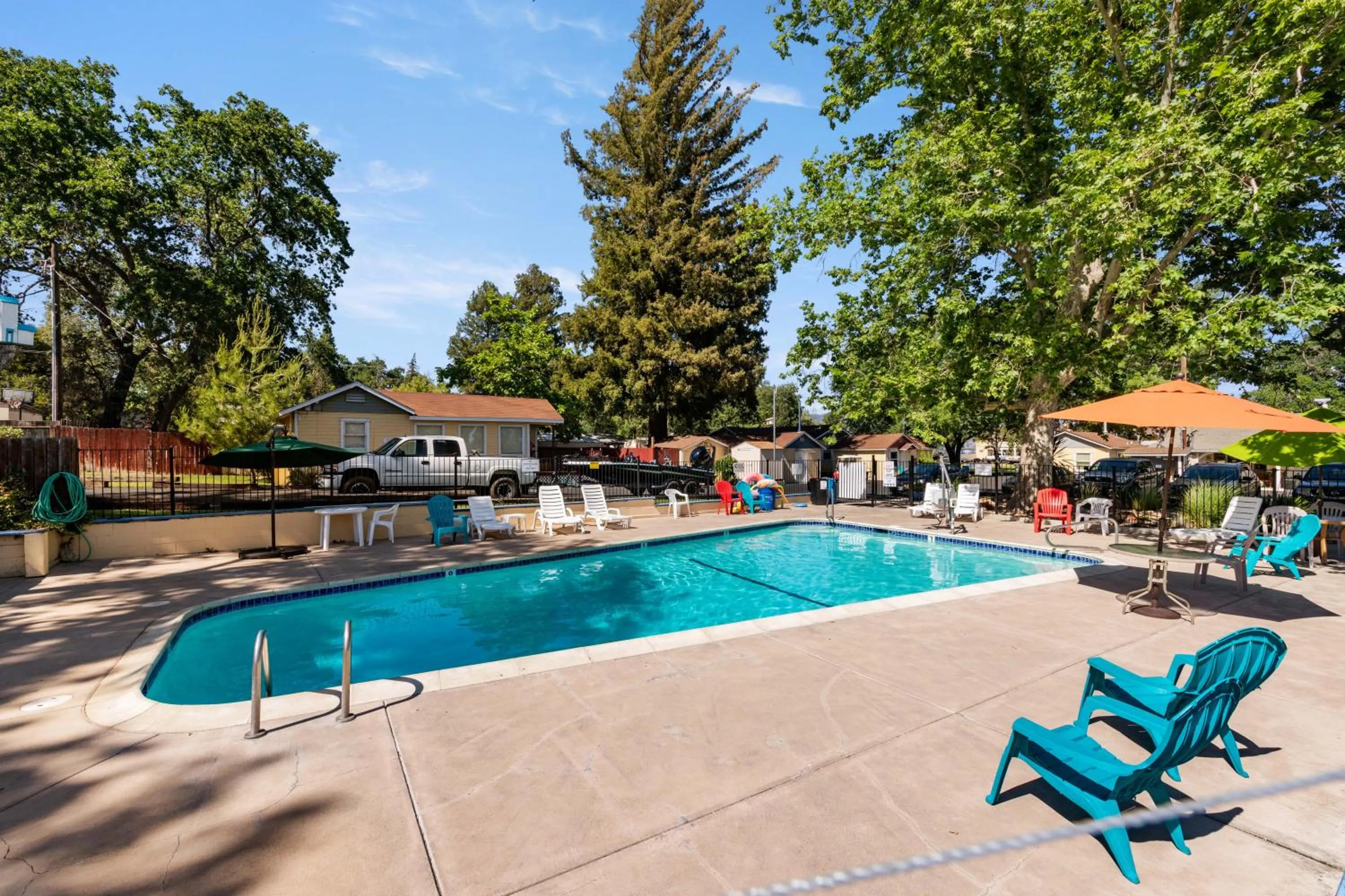 Swimming pool in Skylark Shores Resort