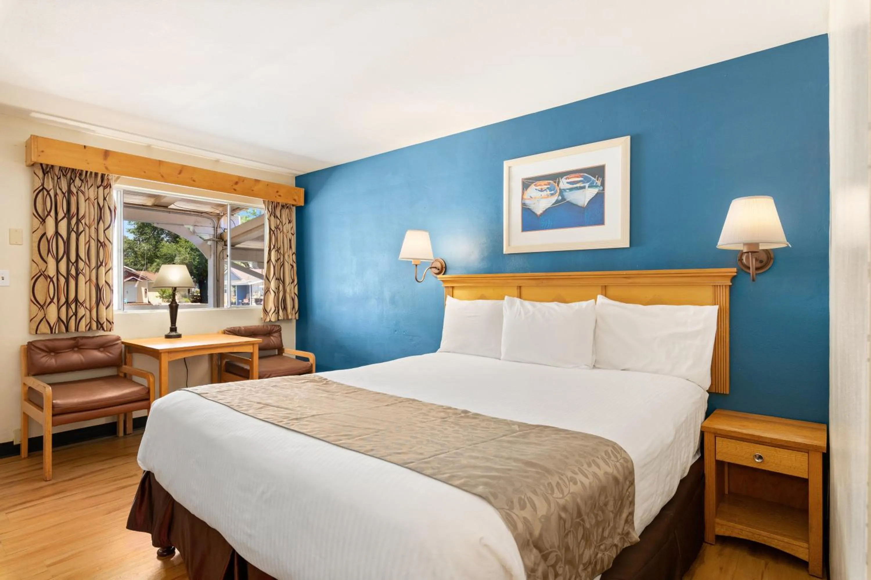 Bed in Skylark Shores Resort