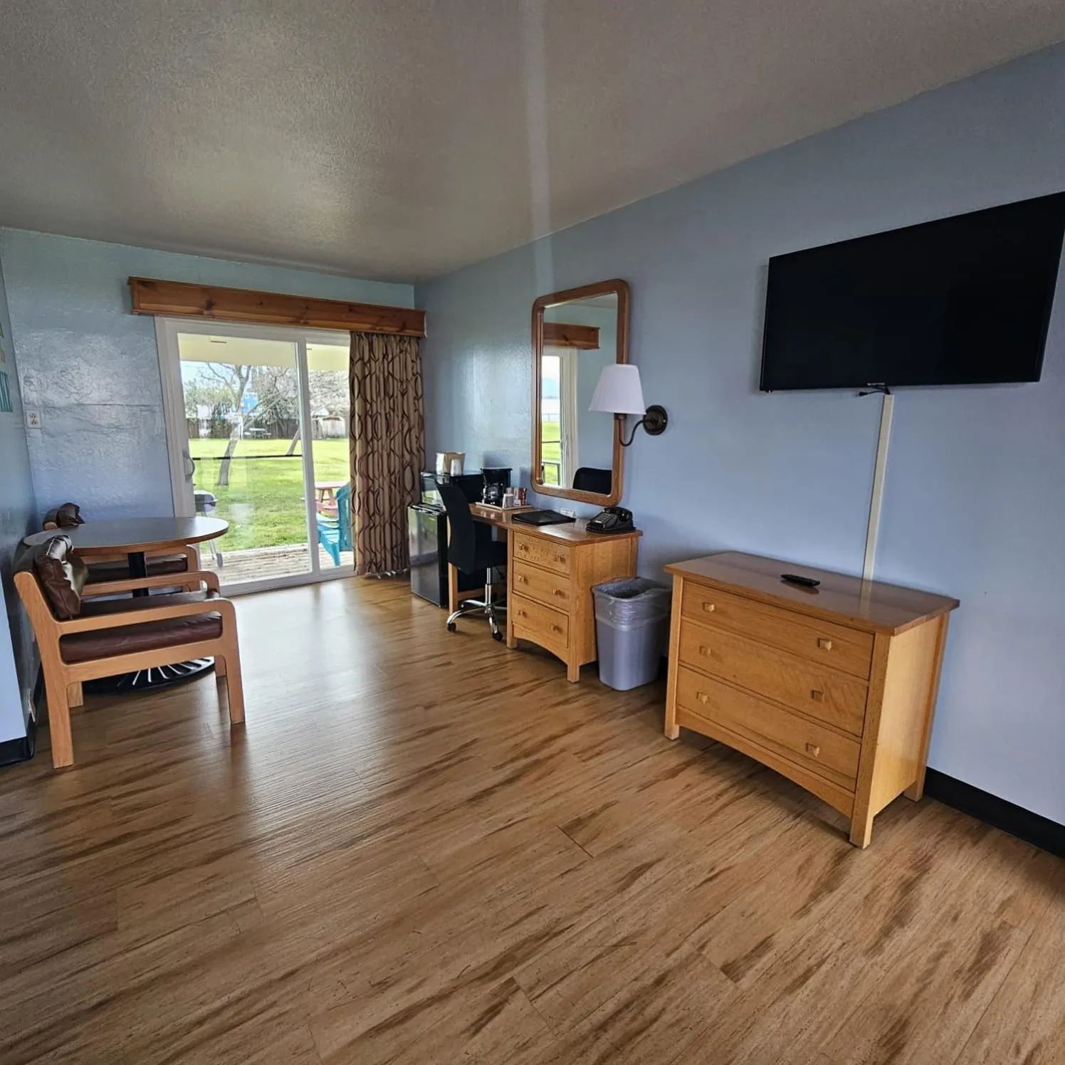 Living room in Skylark Shores Resort