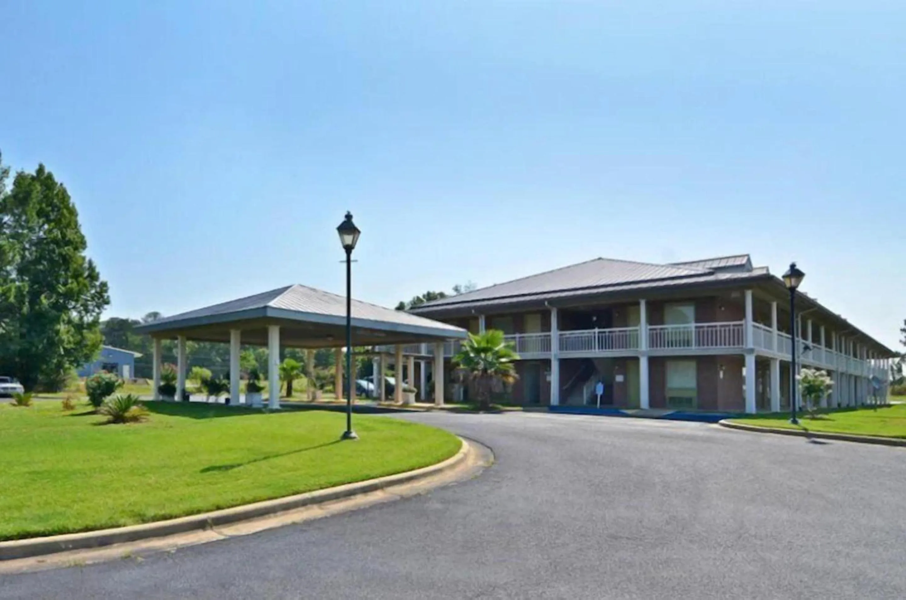 Property building in Motel 6 Sandersville, GA