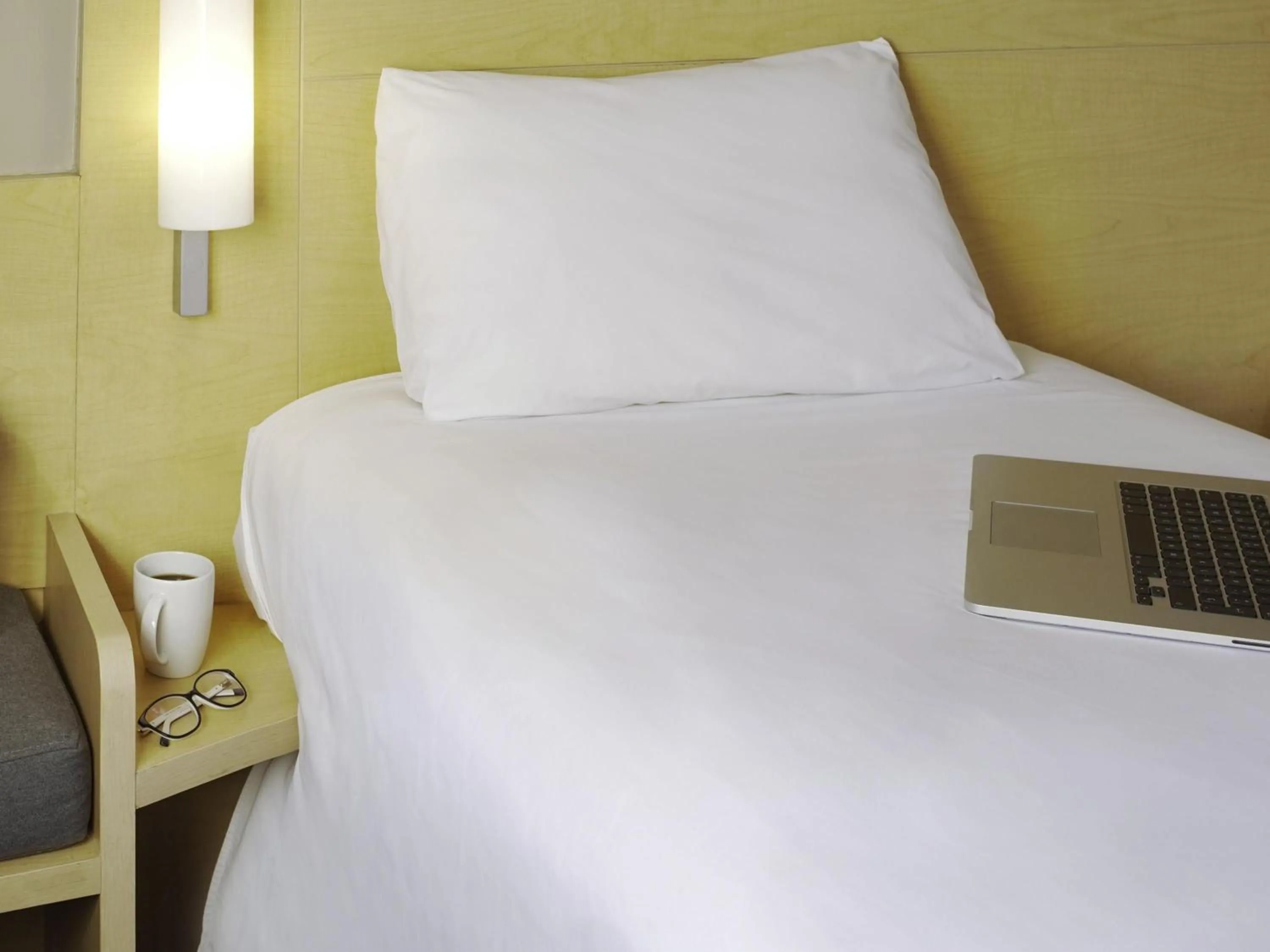 Bedroom, Bed in Ibis Hermosillo