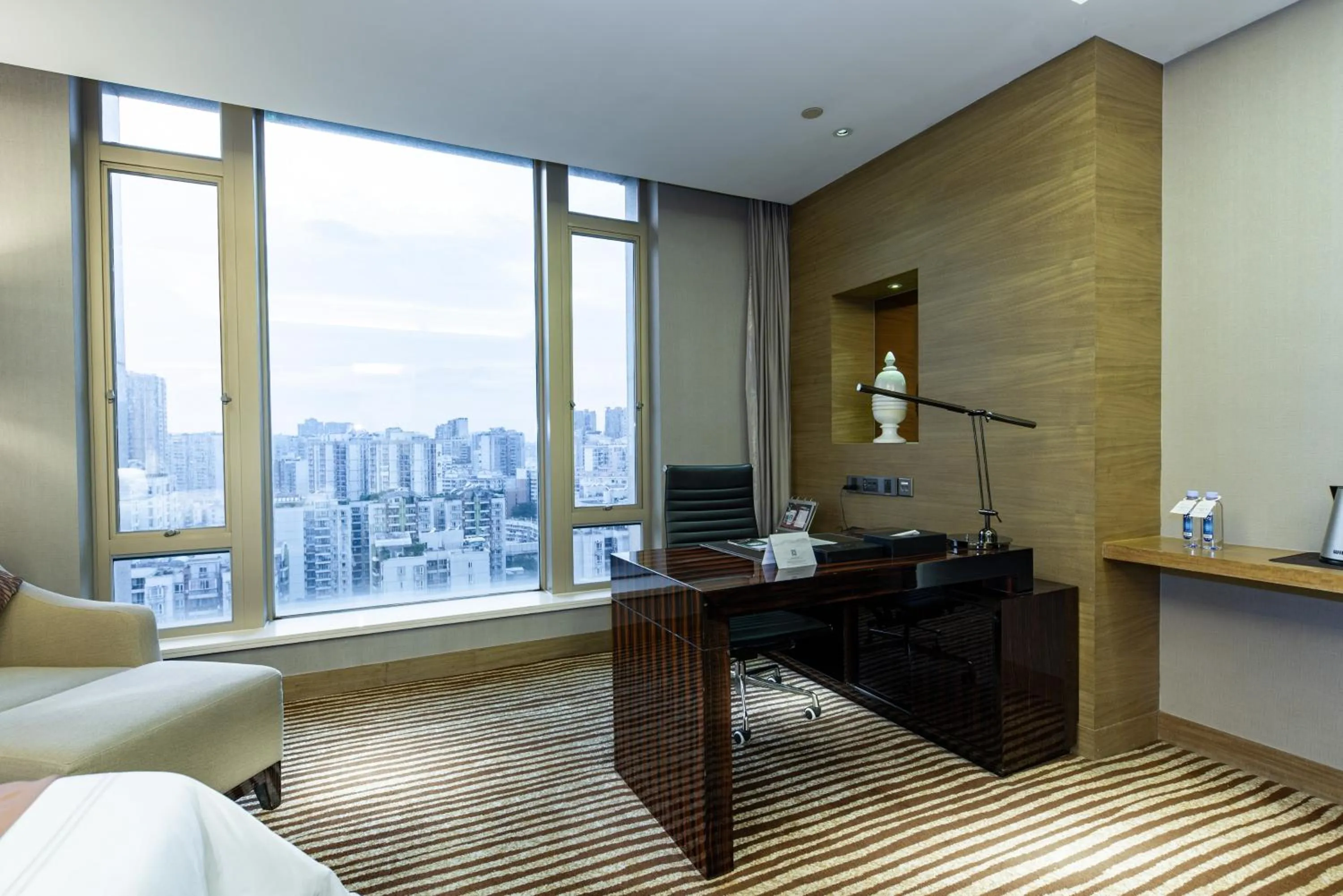 Shenzhen LANGYUE International Hotel