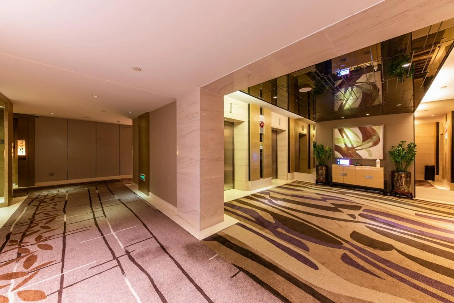 elevator in Shenzhen LANGYUE International Hotel