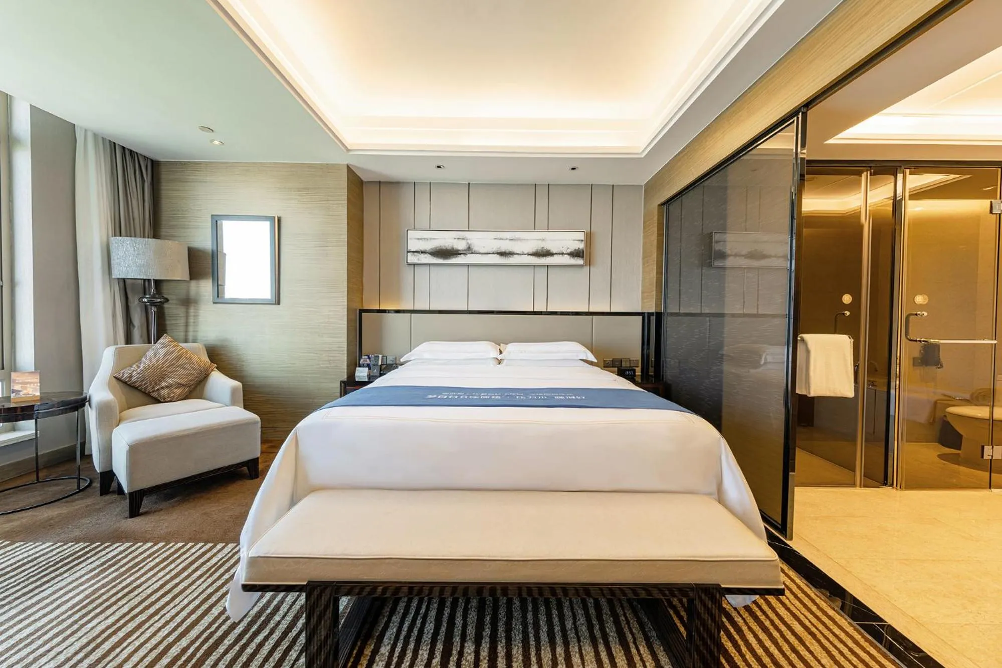 Bed in Shenzhen LANGYUE International Hotel