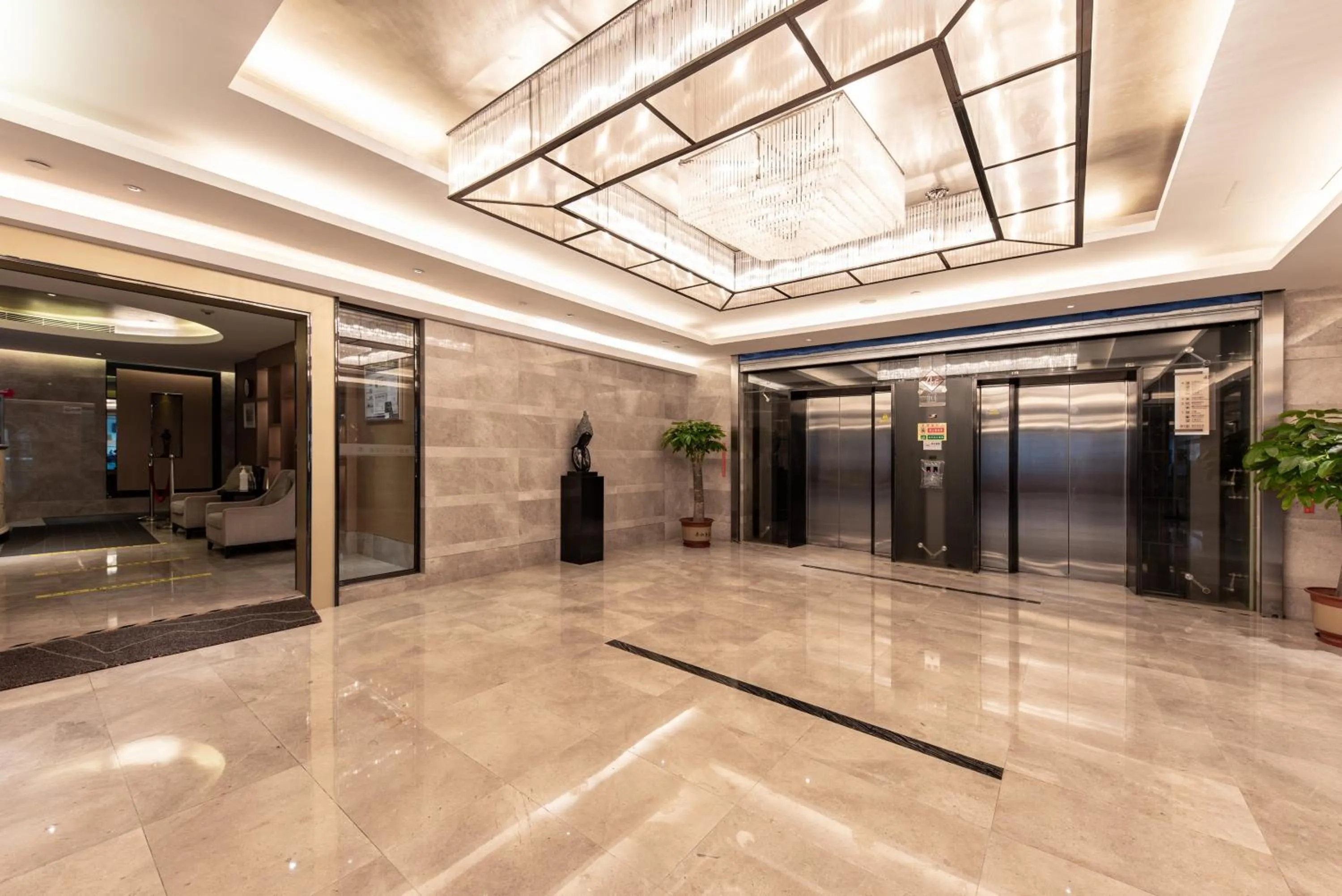 Shenzhen LANGYUE International Hotel