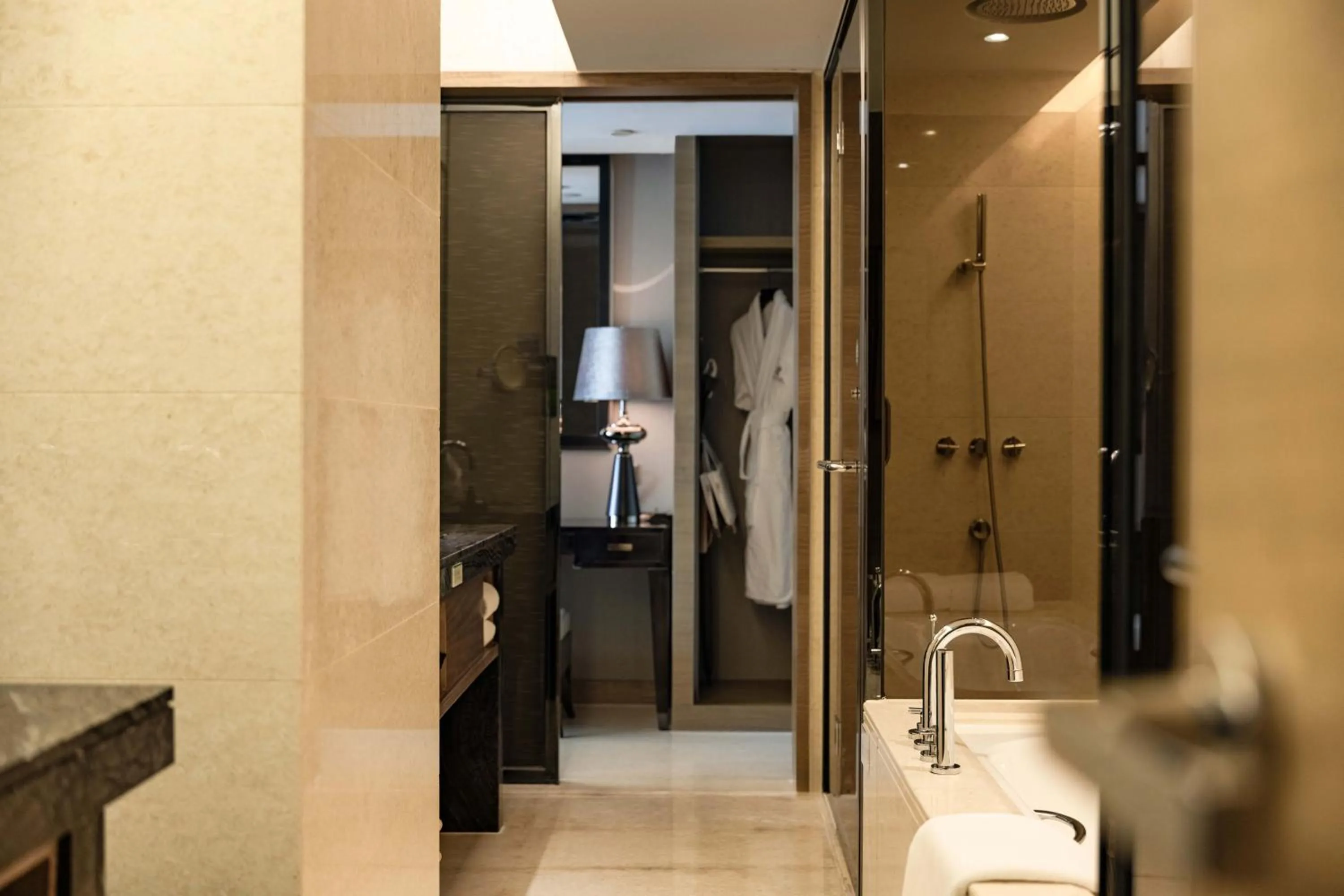 Shenzhen LANGYUE International Hotel