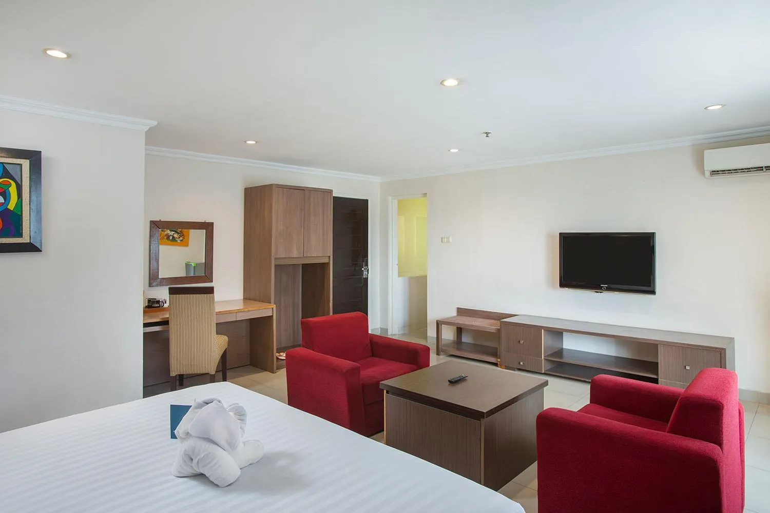 Bedroom, Bed in 1O1 URBAN Jakarta Thamrin