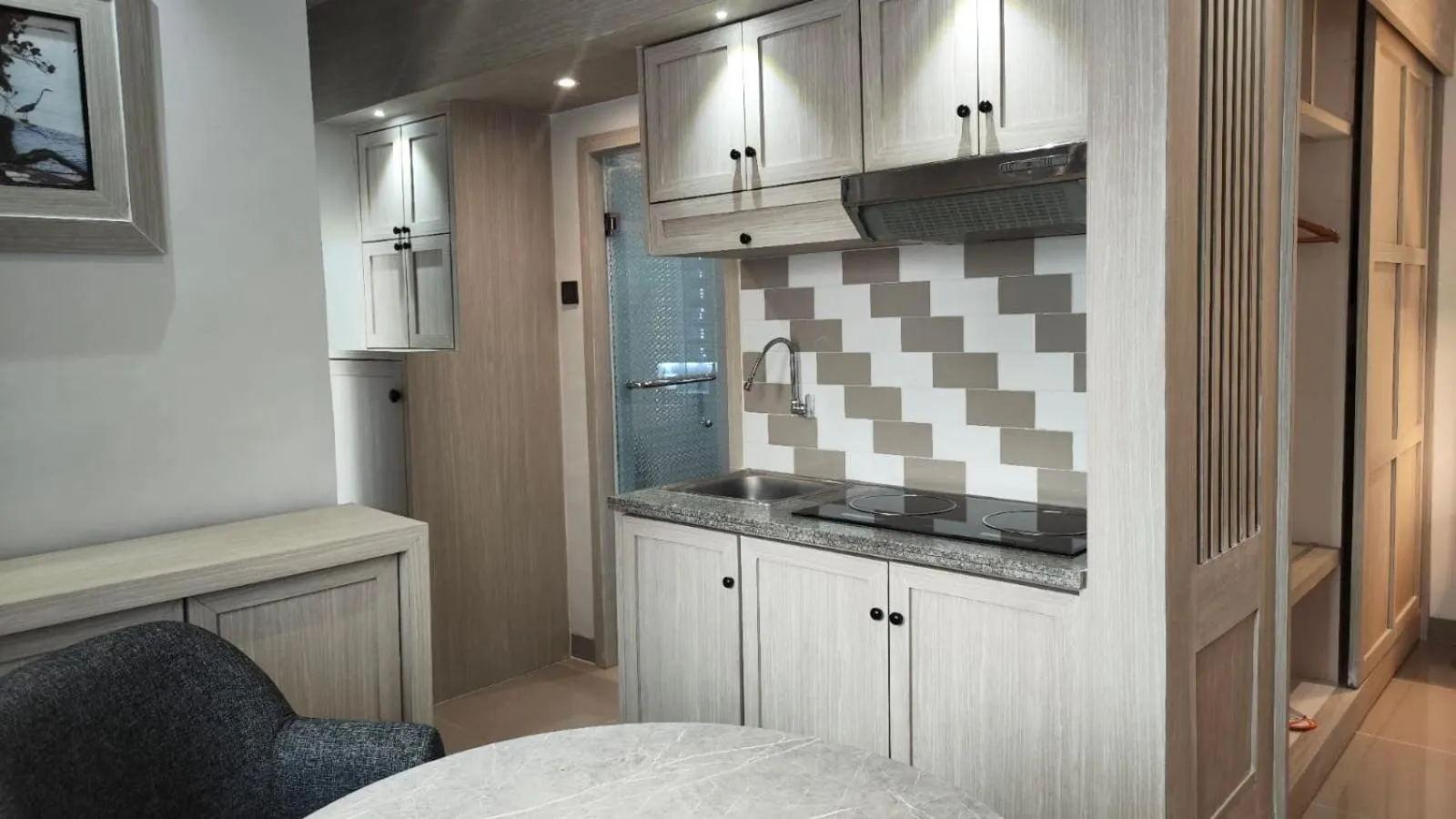 Kitchen or kitchenette in 1O1 URBAN Jakarta Thamrin