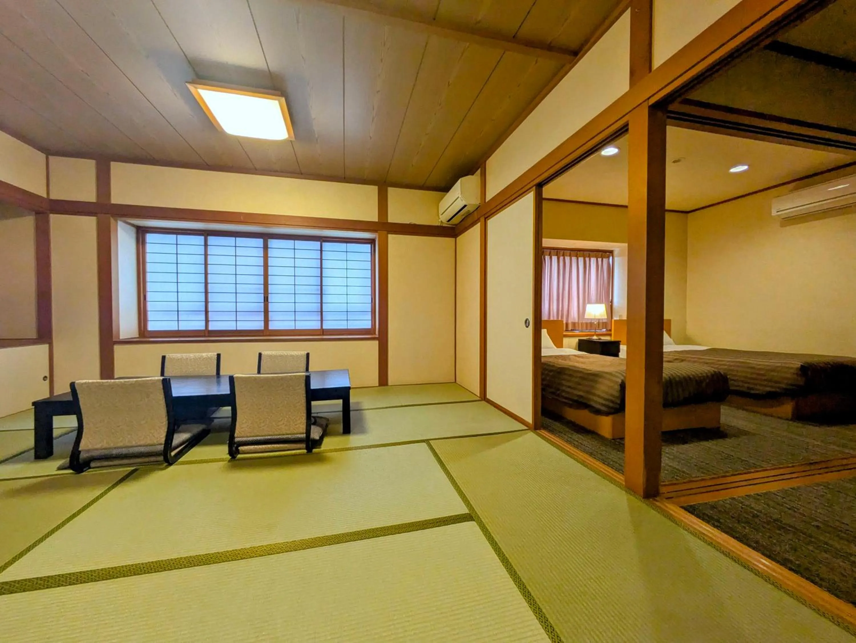 Bed in Itoen Hotel Shima