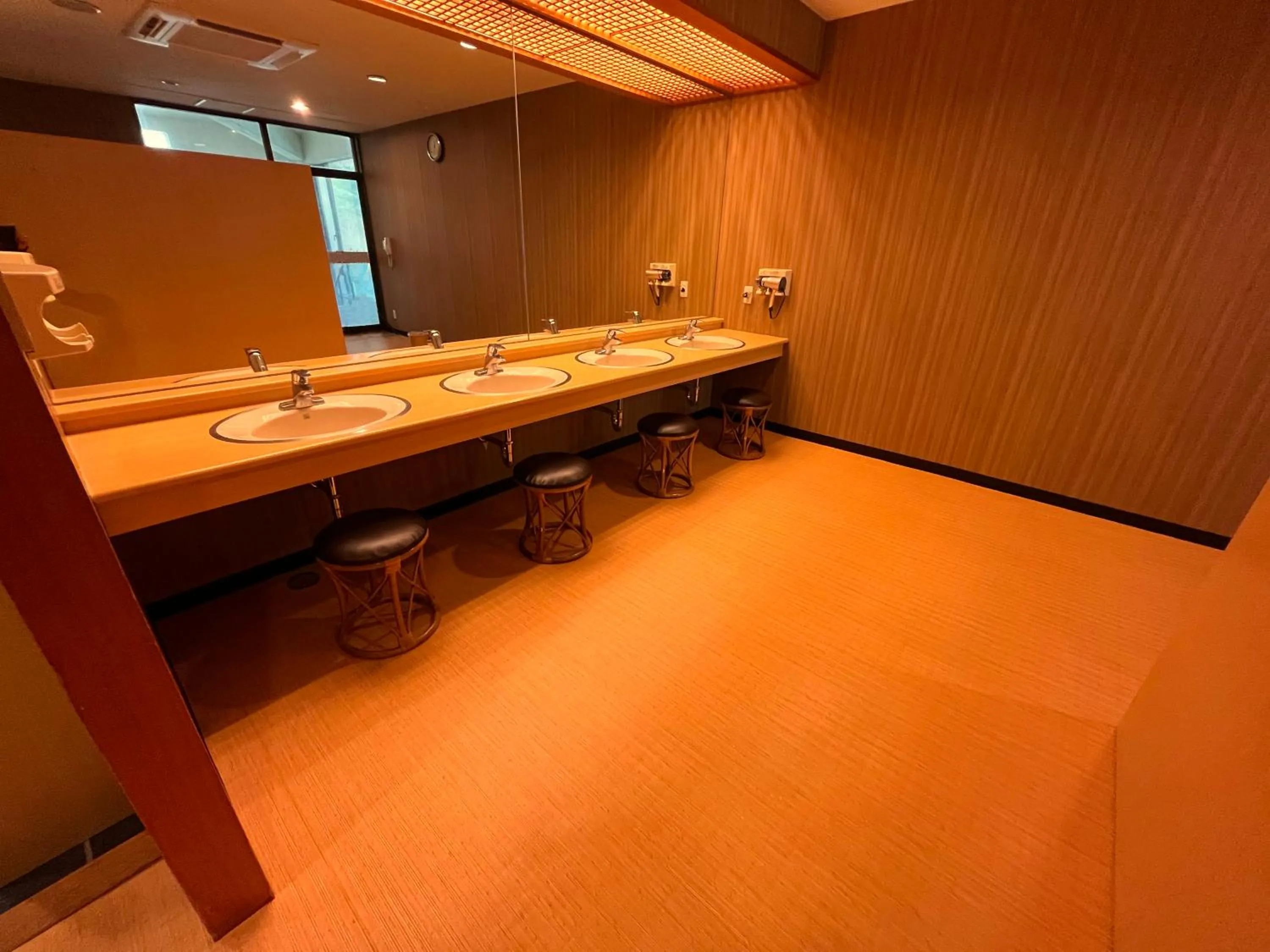 Public Bath in Itoen Hotel Shima