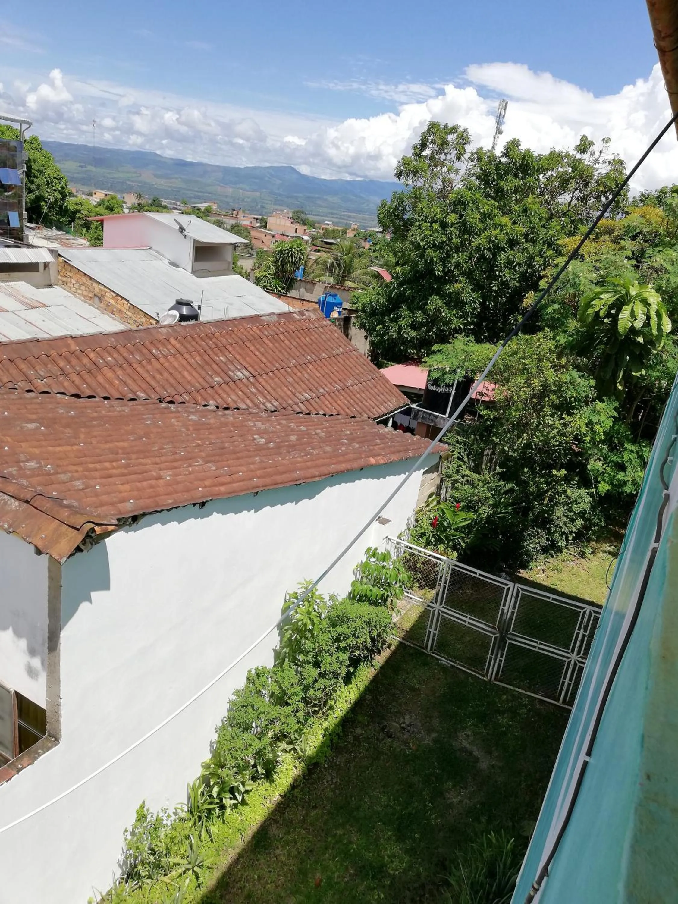 Hostal Cordillera Azul