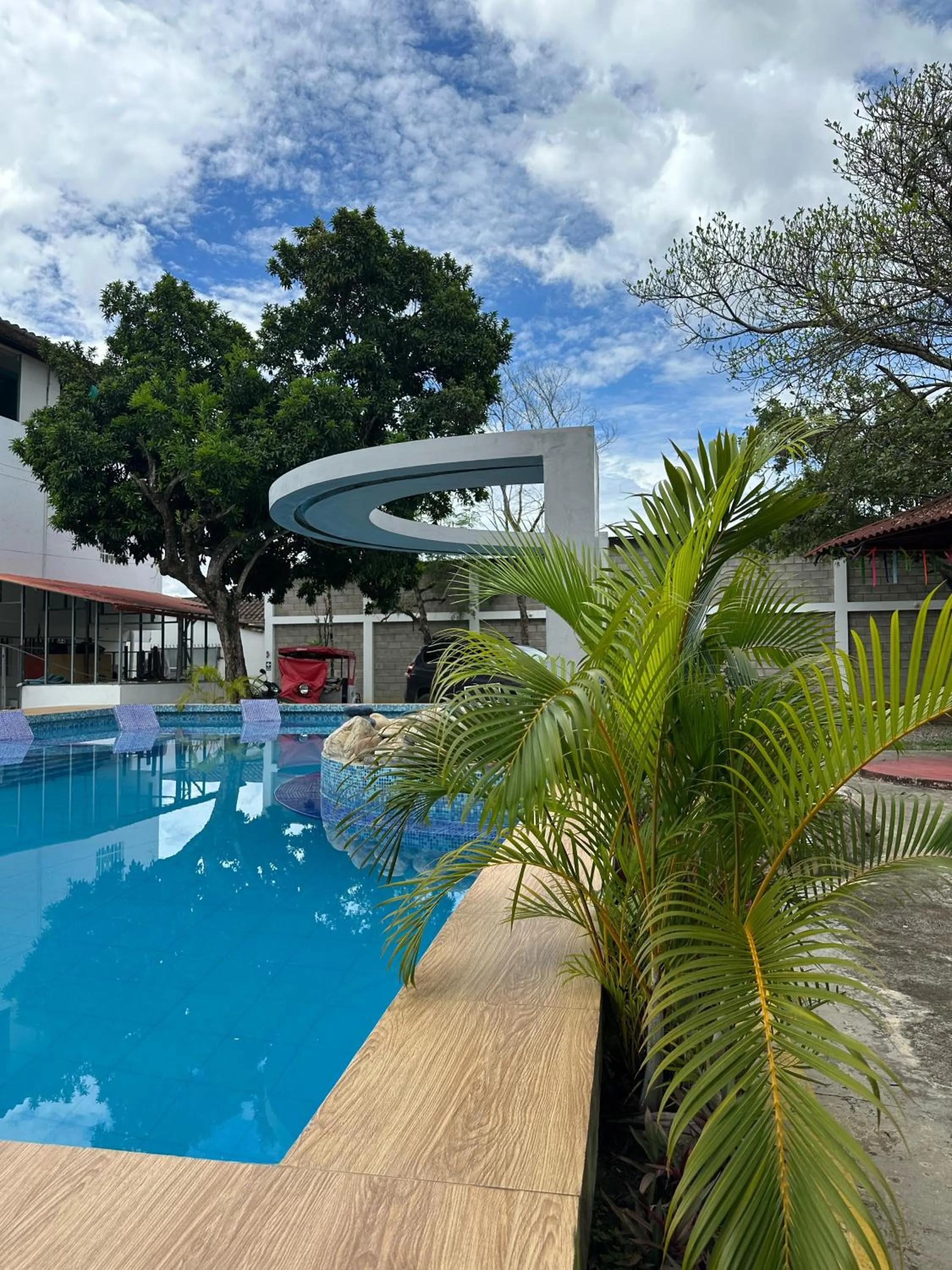 Hostal Cordillera Azul