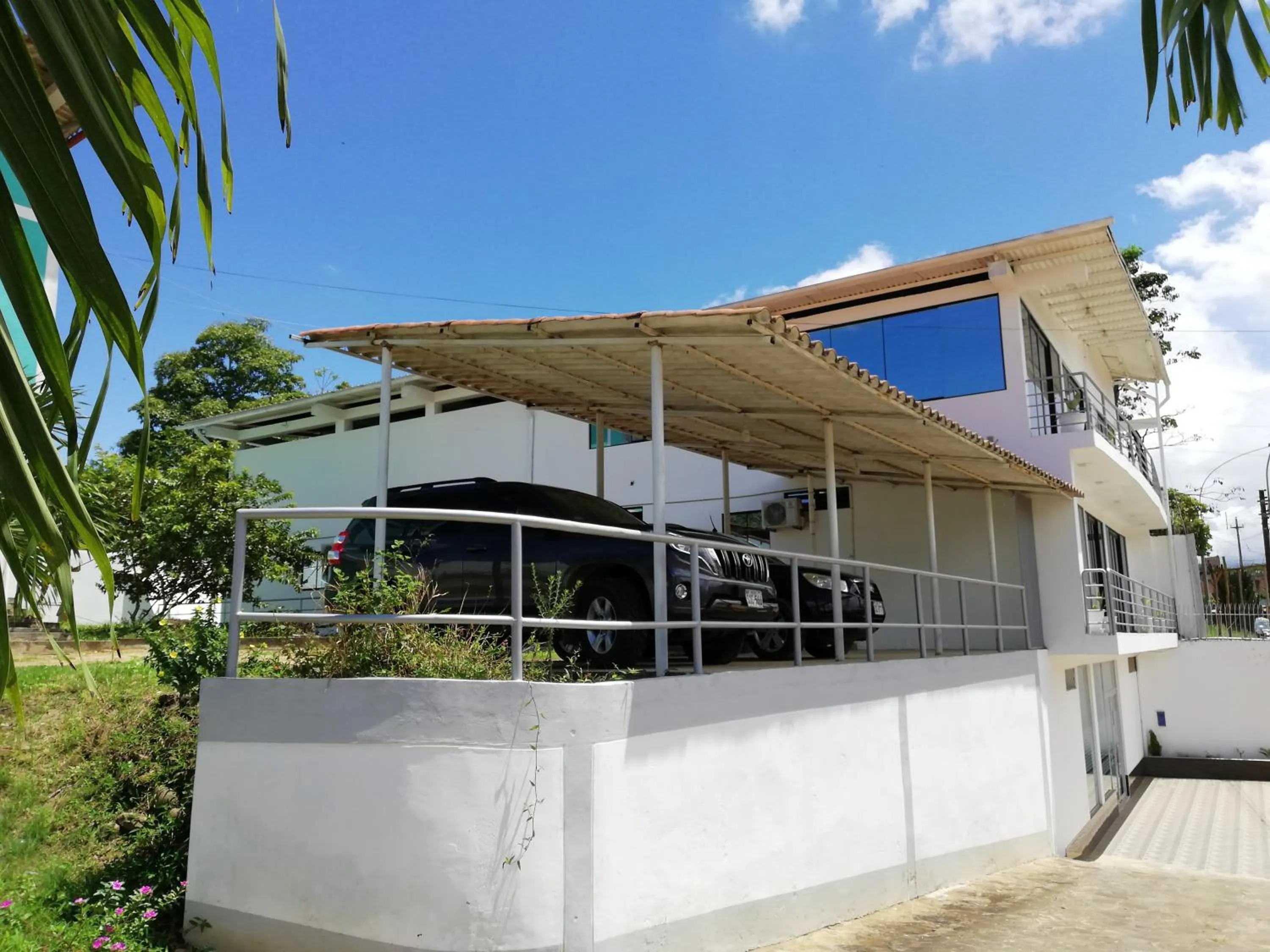 Hostal Cordillera Azul