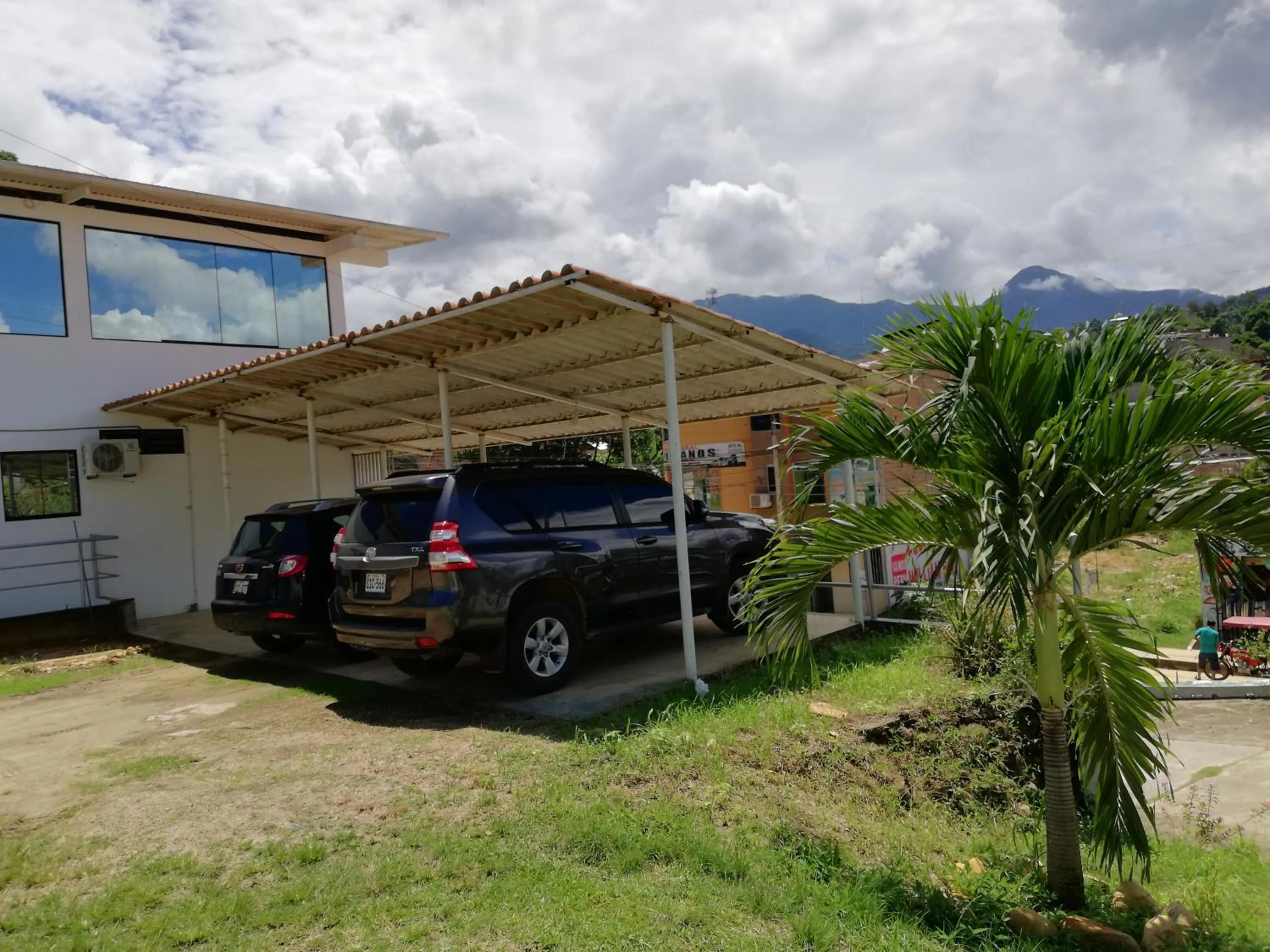 Hostal Cordillera Azul