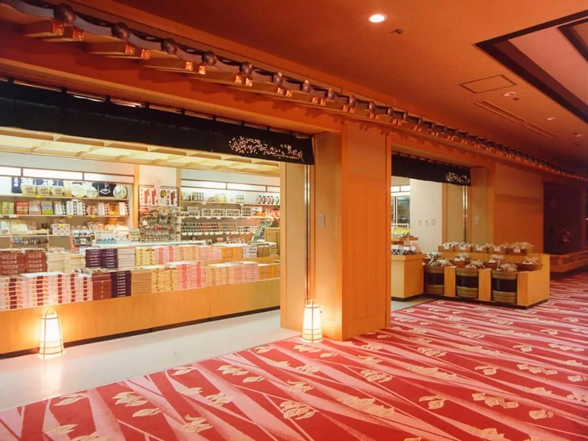 On-site shops in Hotel Yumoto