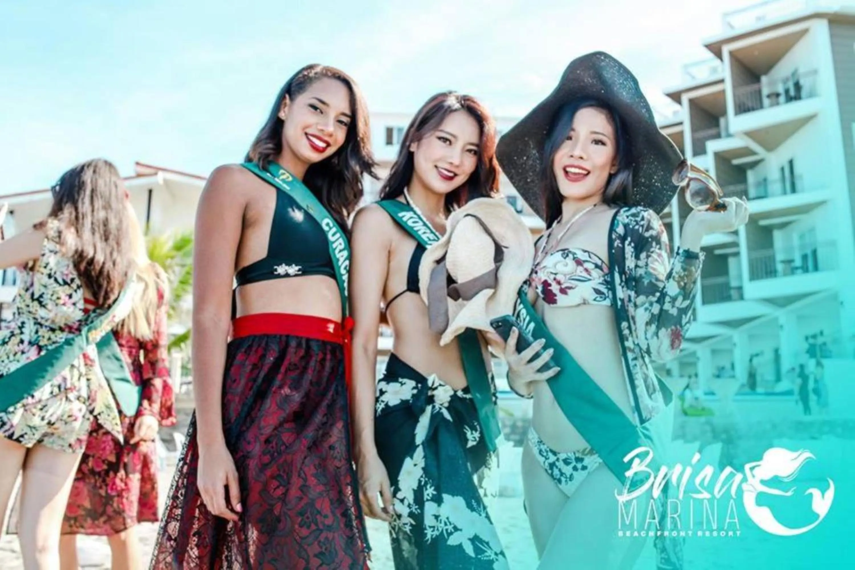 group of guests in Brisa Marina Beach Resort powered by Cocotel