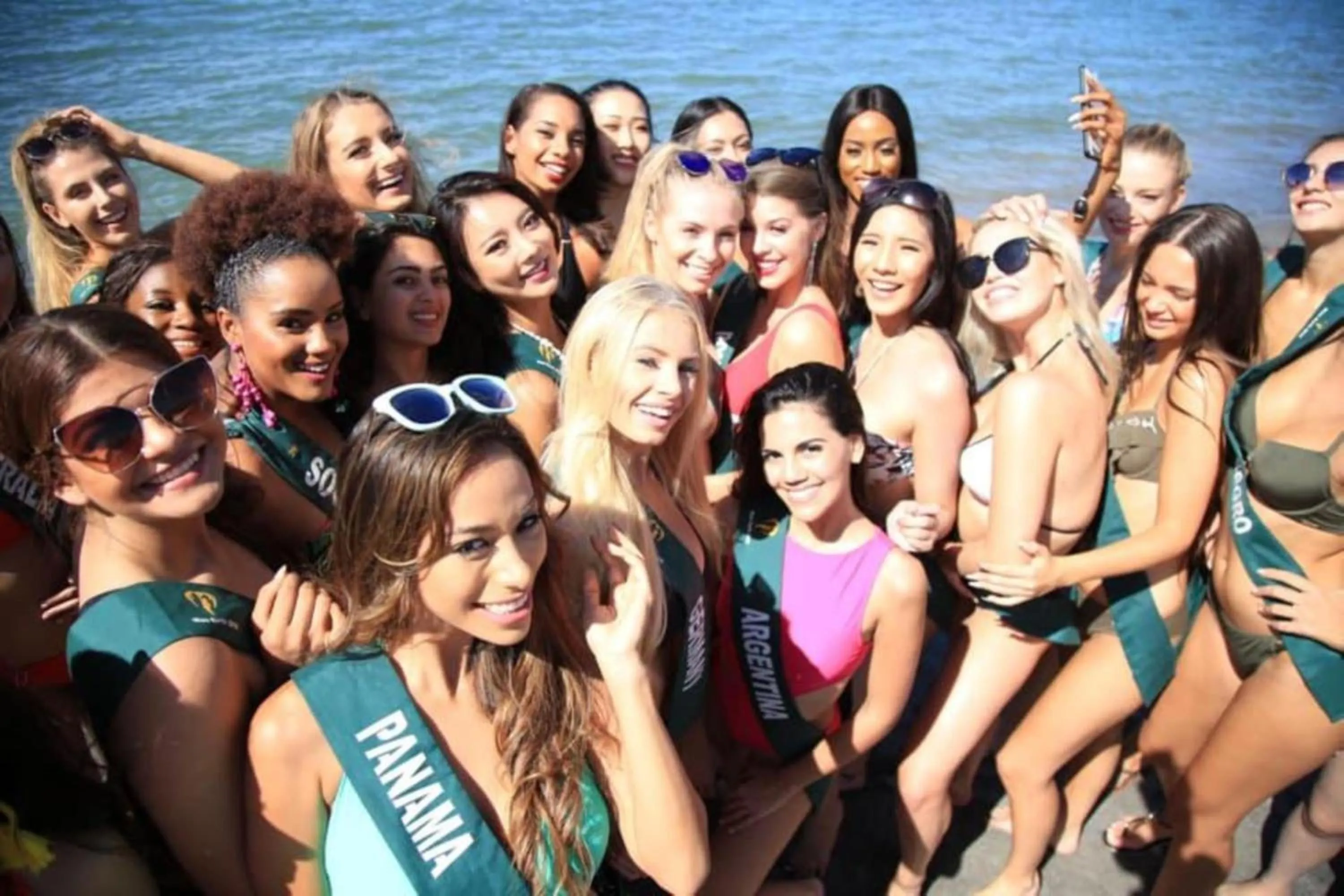 group of guests in Brisa Marina Beach Resort powered by Cocotel